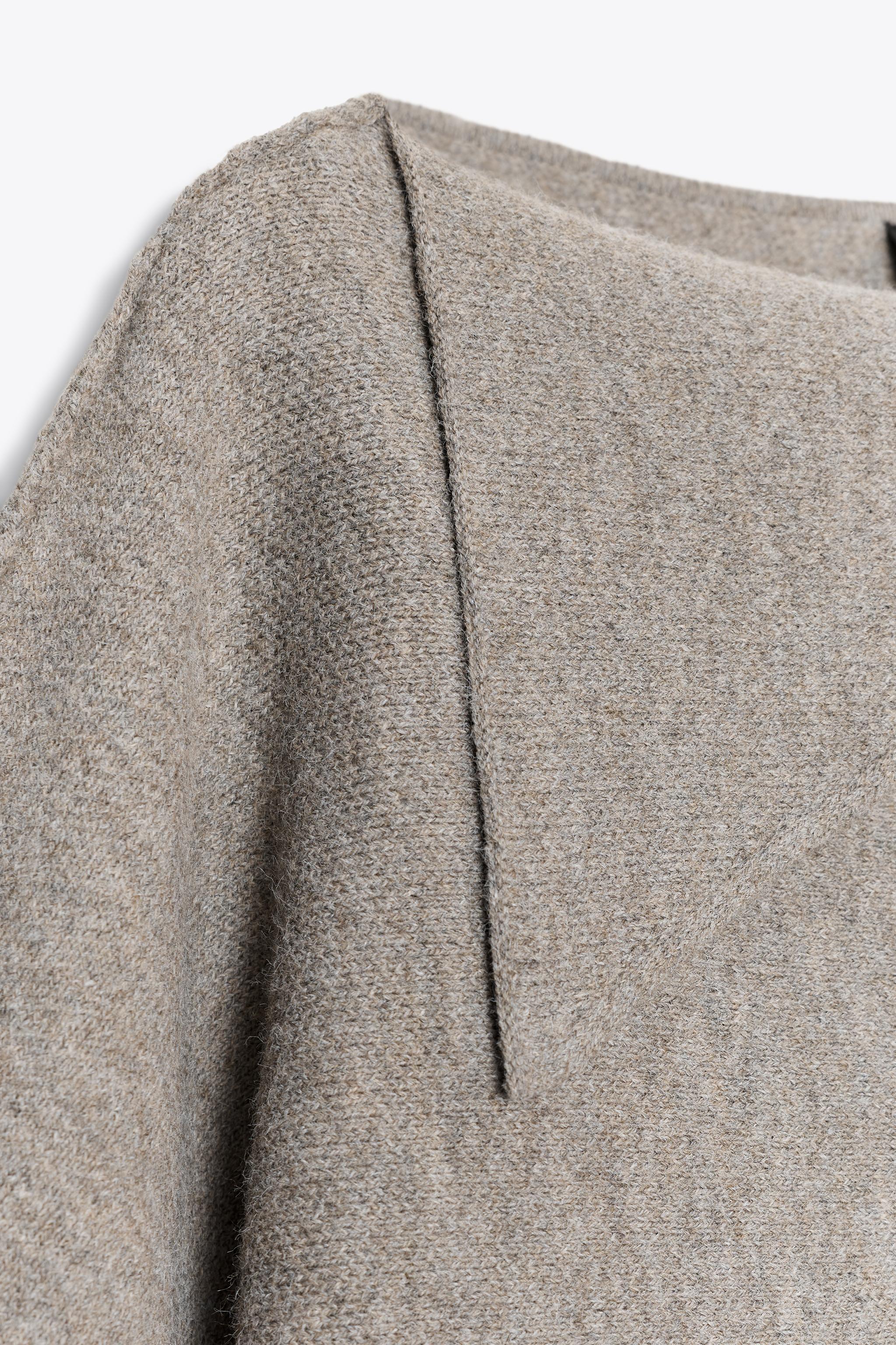 LAPEL NECK KNIT SWEATER