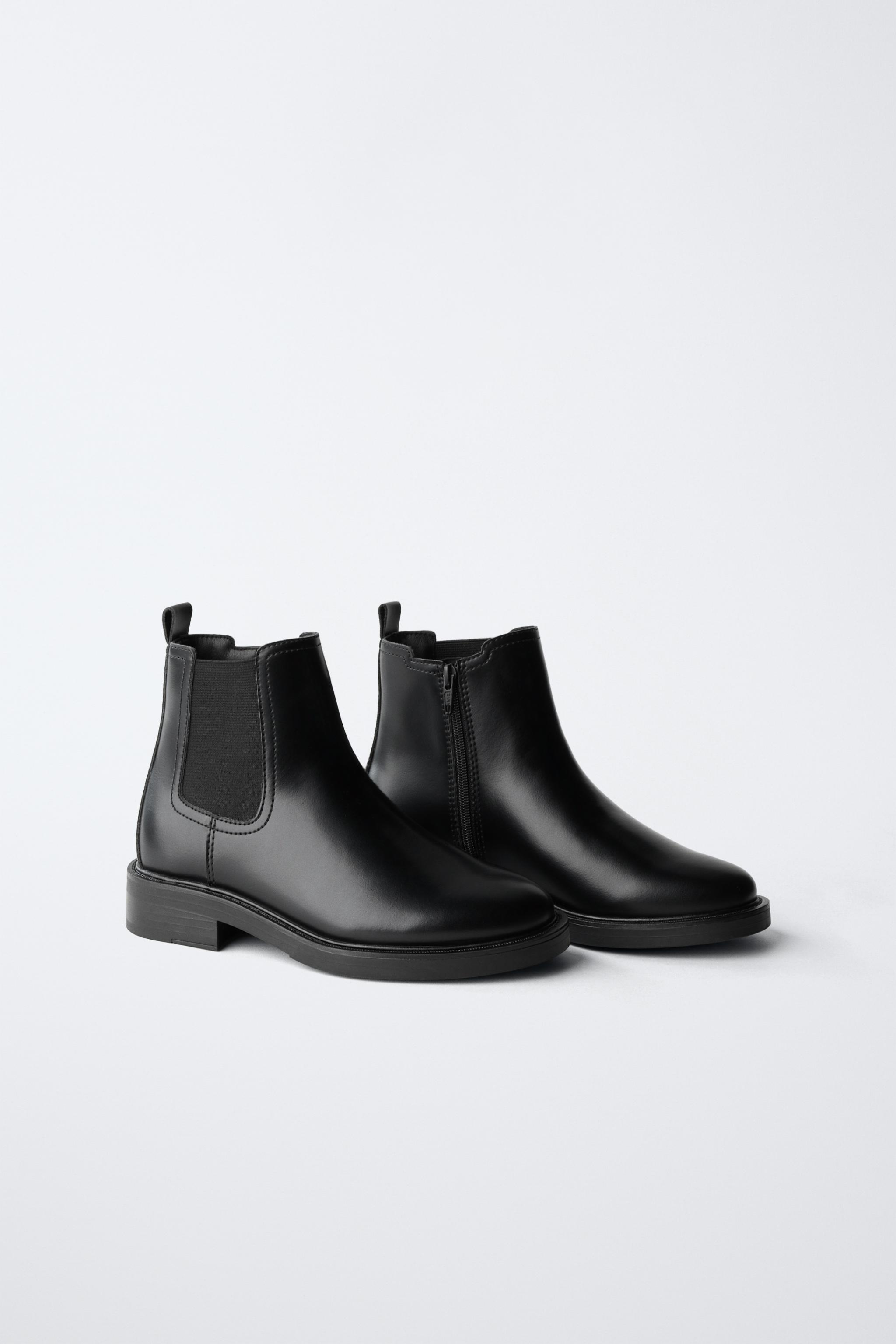 CHELSEA ANKLE BOOTS