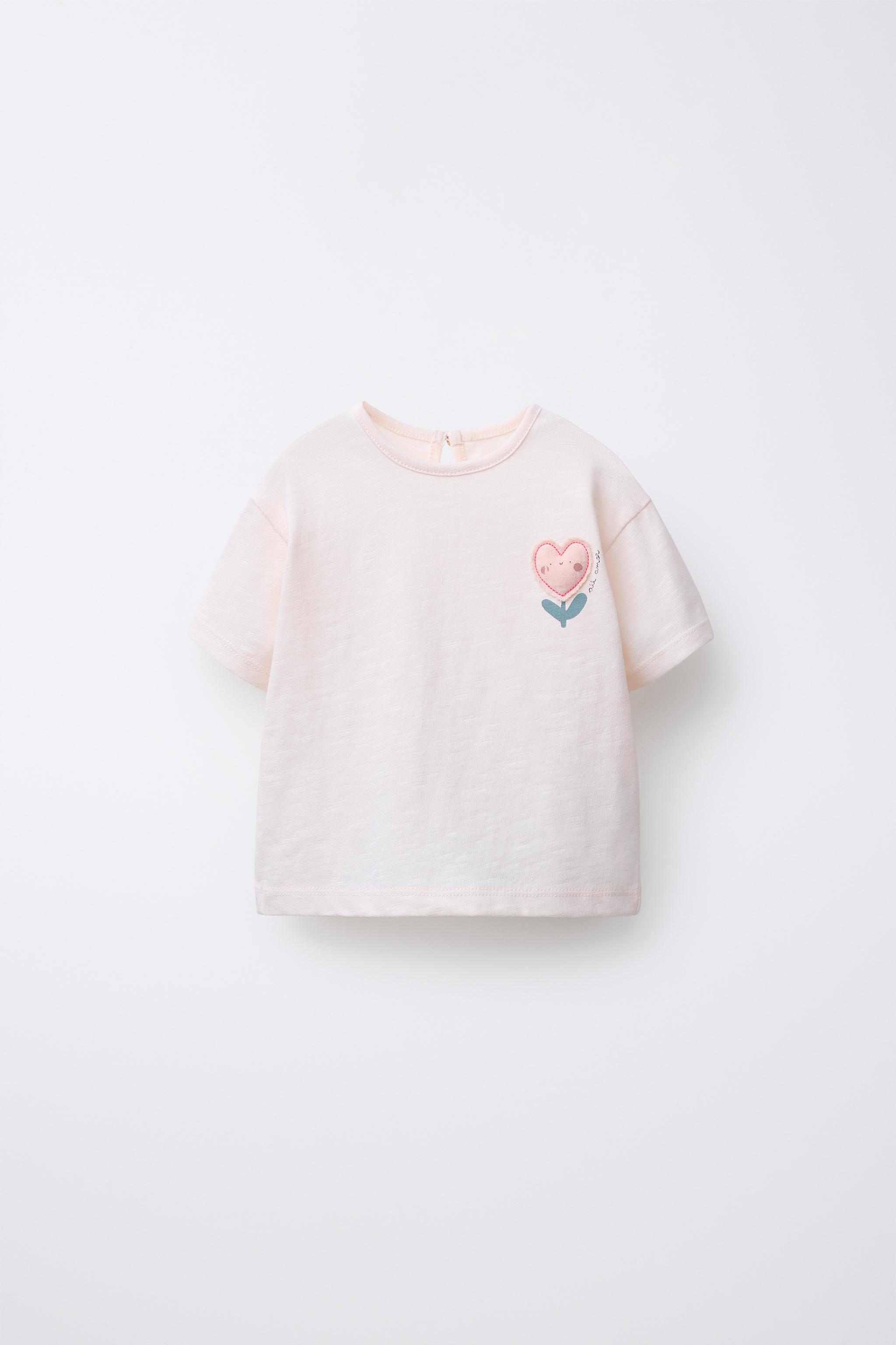 HEART FLOWER APPLIQUÉ T-SHIRT