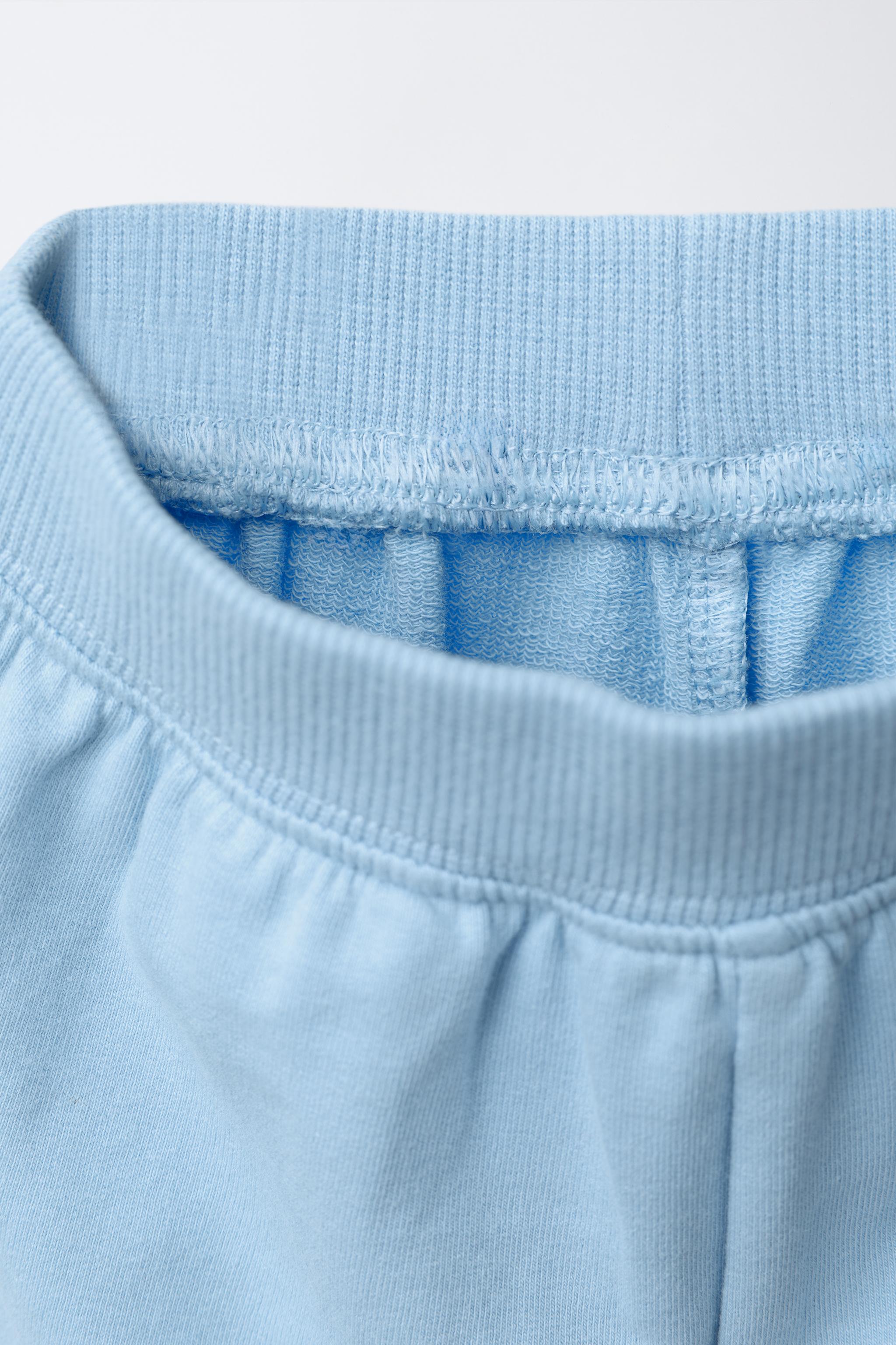 SWEATSHIRT AND JOGGER PANTS SET