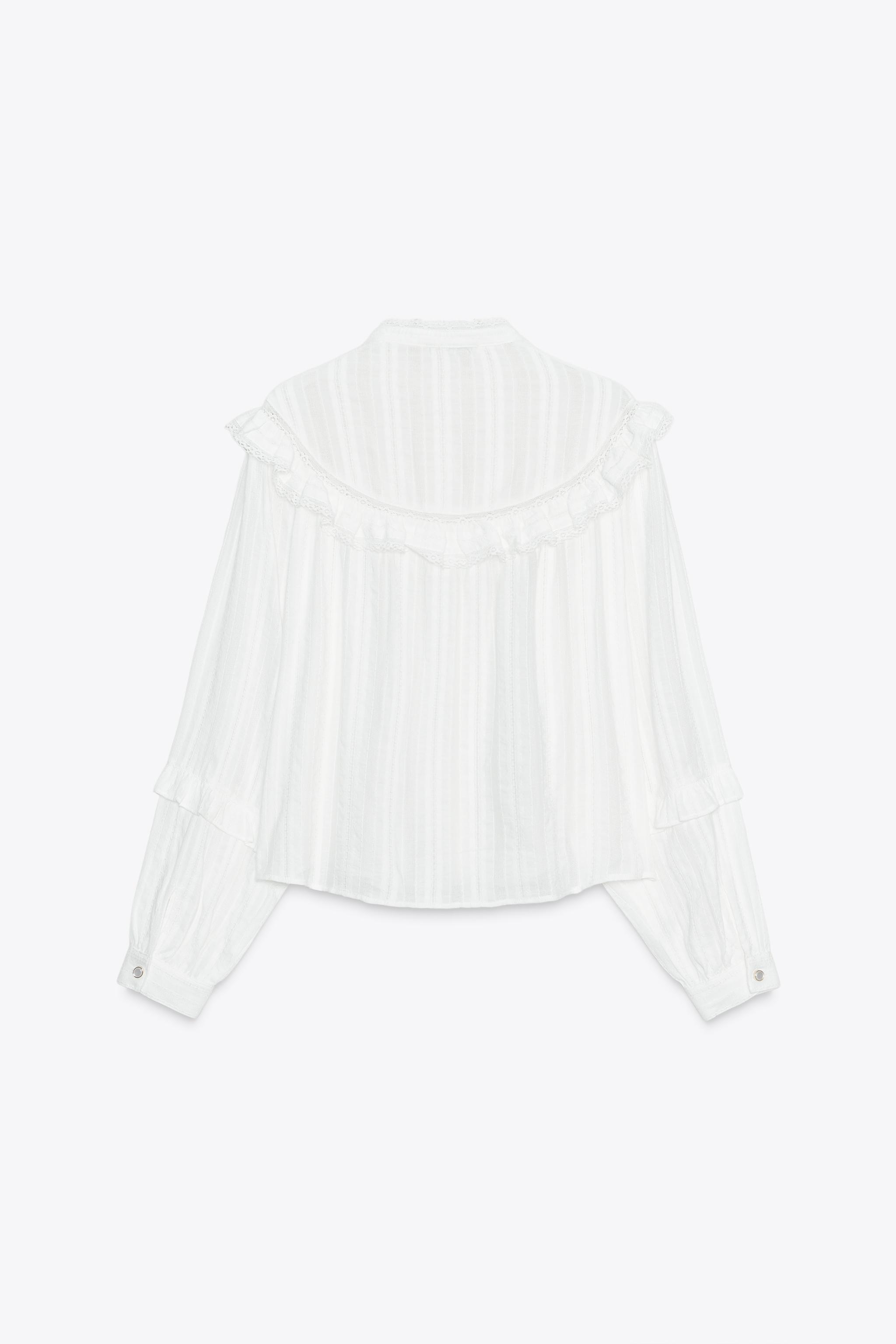LACE TRIM RUFFLE BLOUSE