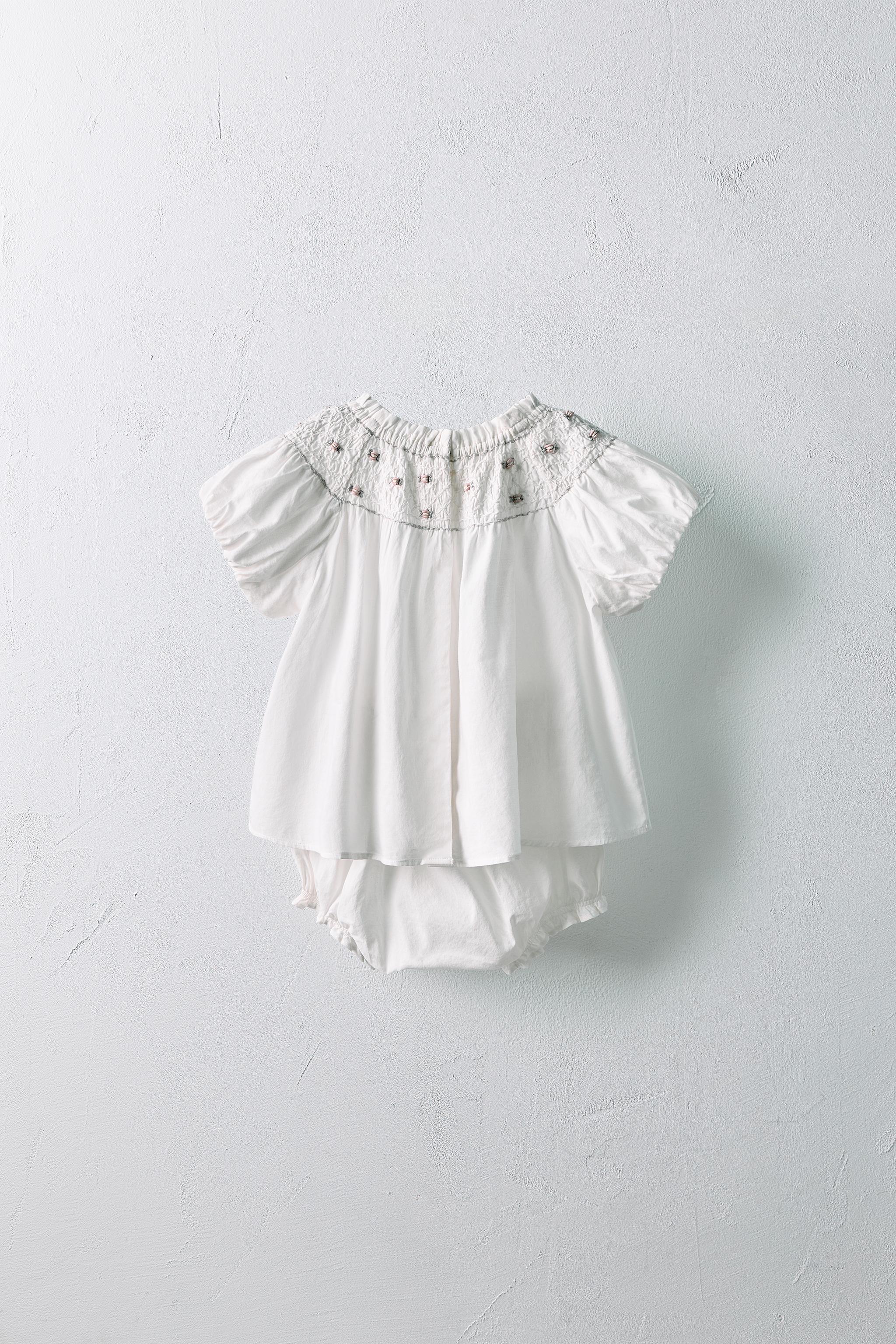 1 MONTH - 3 YEARS/ EMBROIDERED FLORAL SHIRT AND BLOOMERS SET LIMITED EDITION