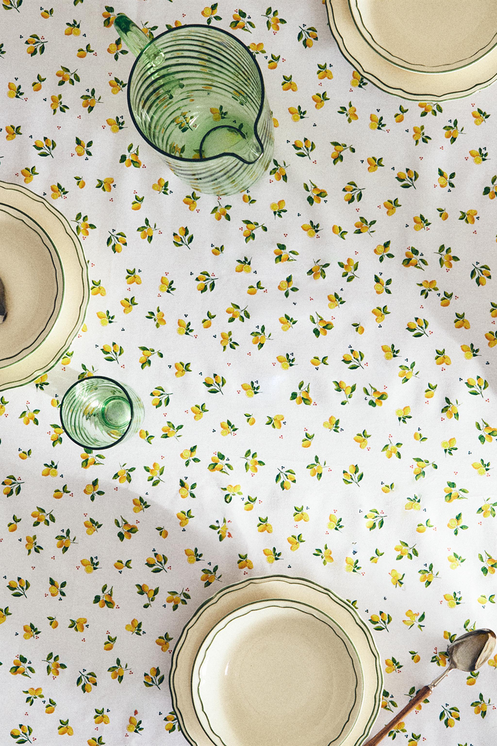 RESIN-COATED COTTON TABLECLOTH WITH LEMONS