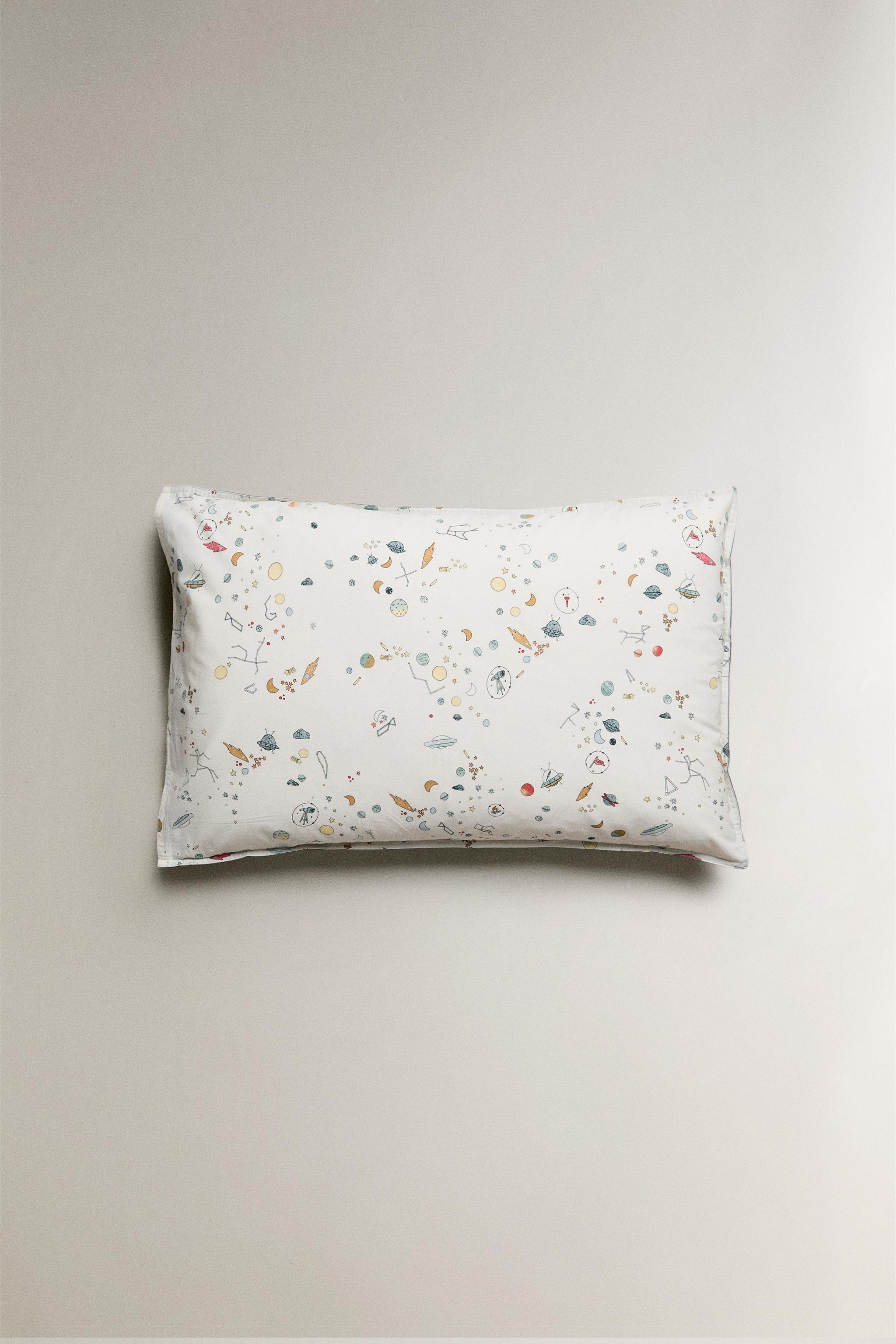 CHILDREN'S REVERSIBLE SPACE PILLOWCASE