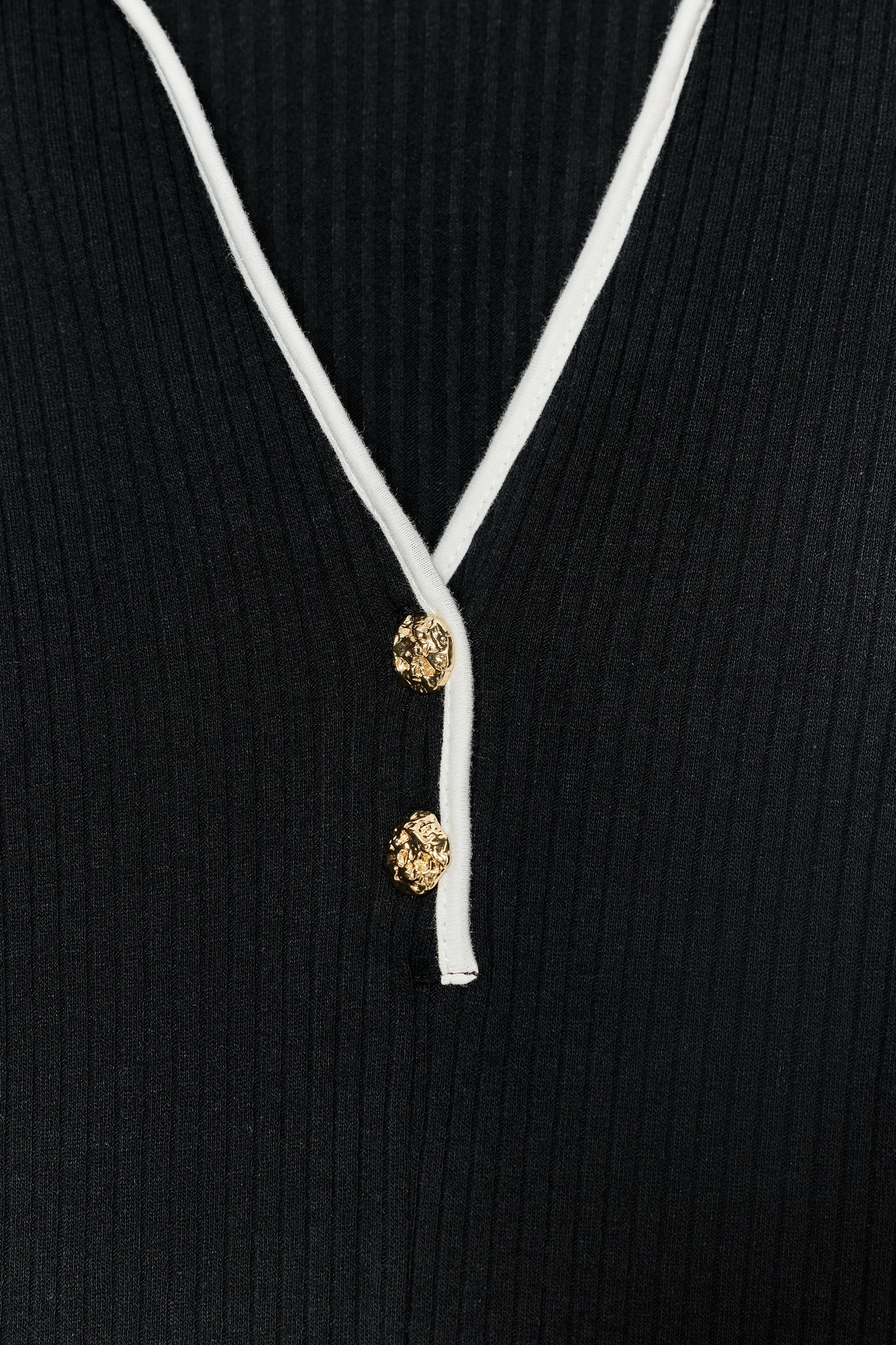 RIBBED DRESS WITH METAL BUTTONS