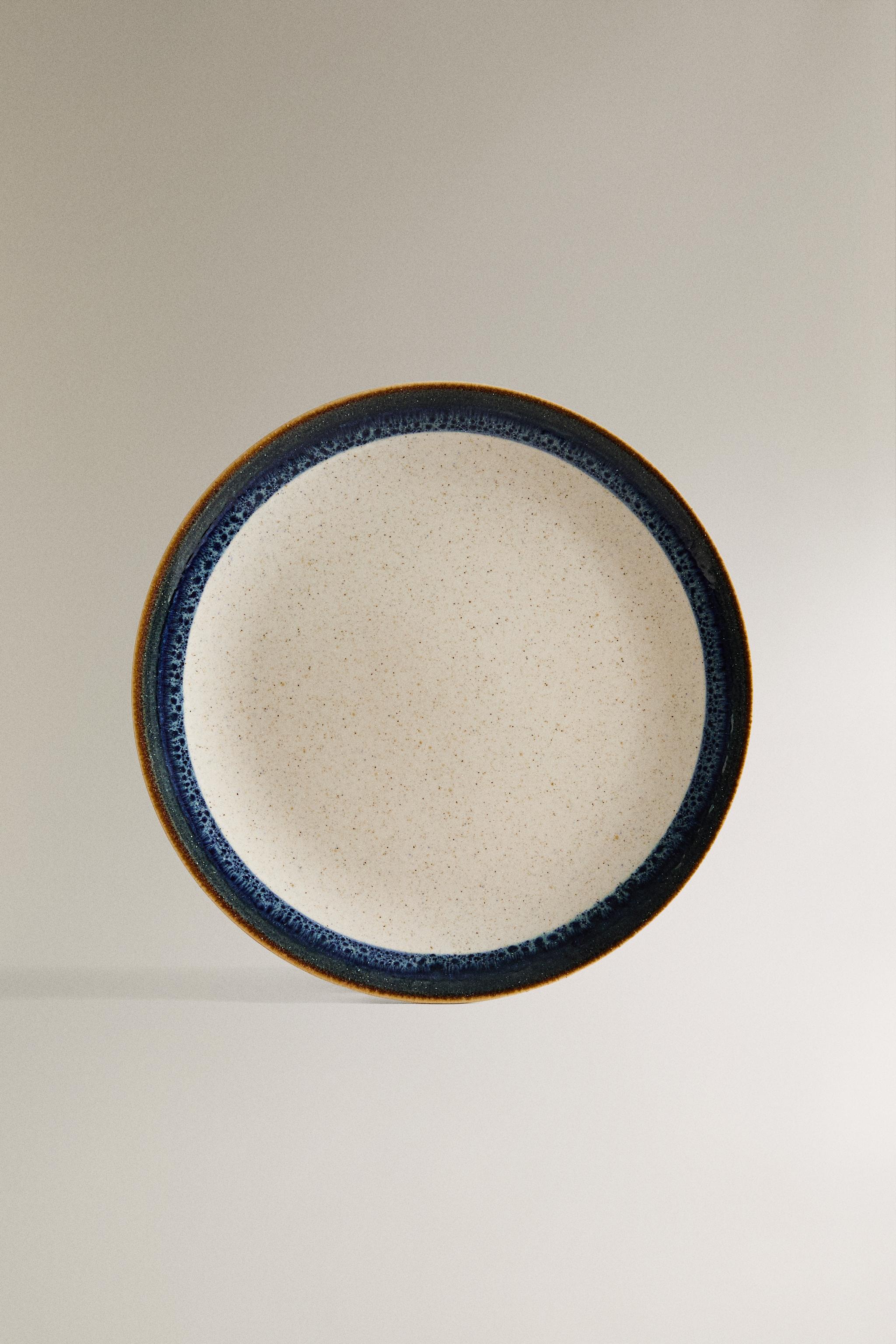 DYED RIM EARTHENWARE DINNER PLATE