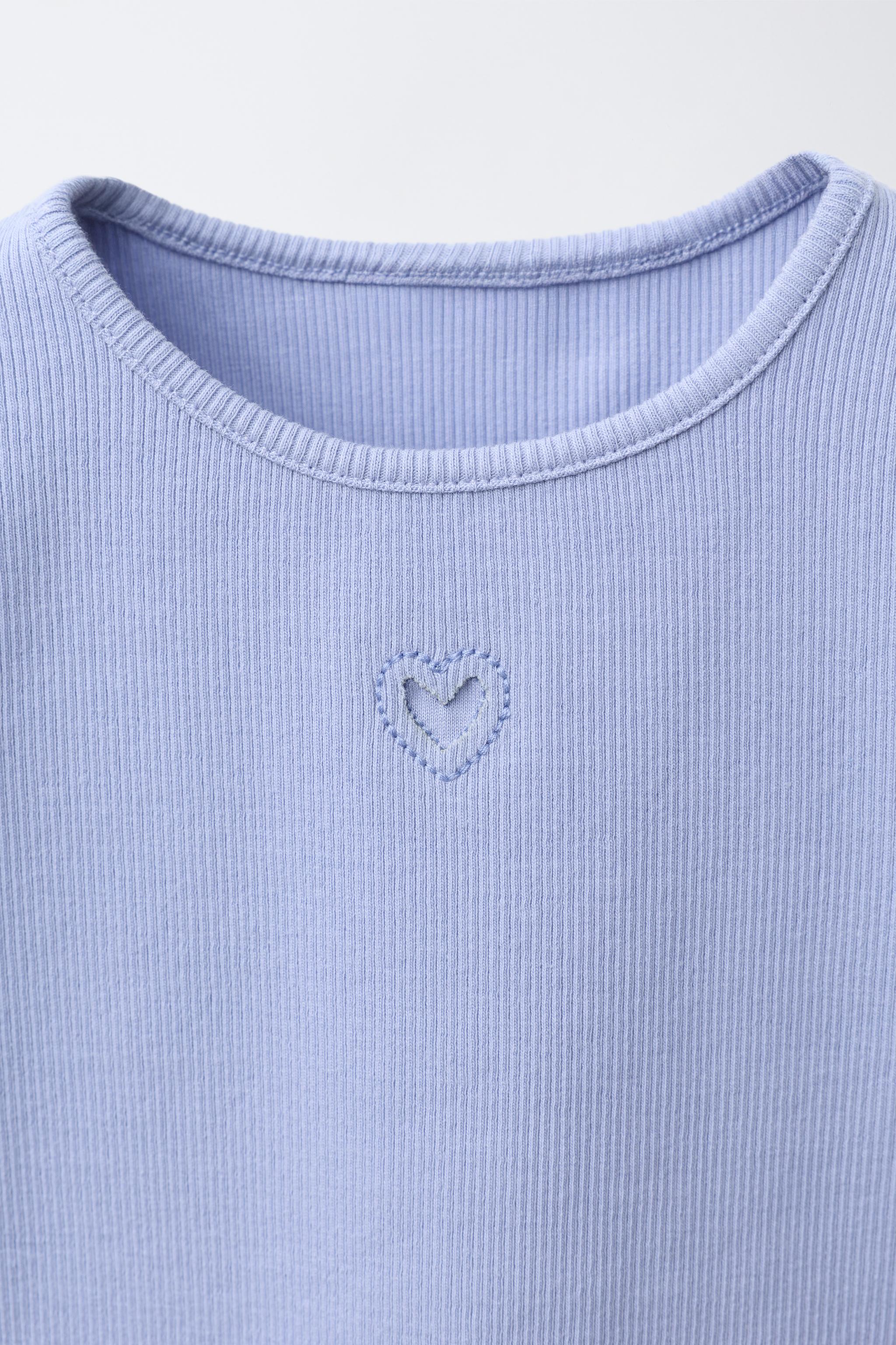 HEART CUT-OUT RIBBED T-SHIRT
