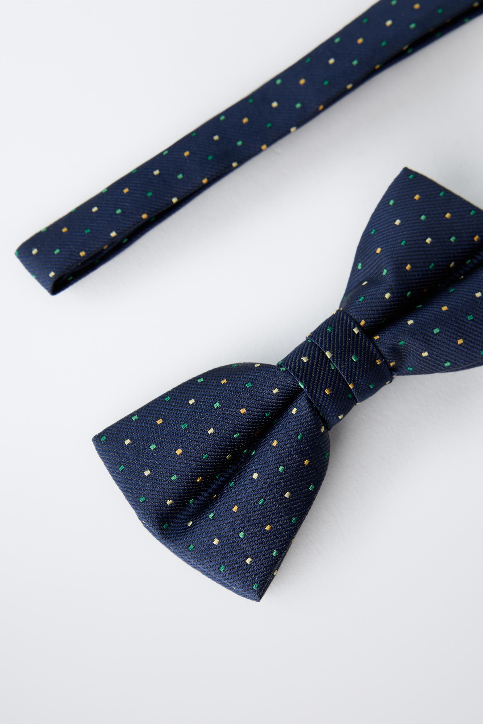 POLKA DOT PRINT BOW TIE