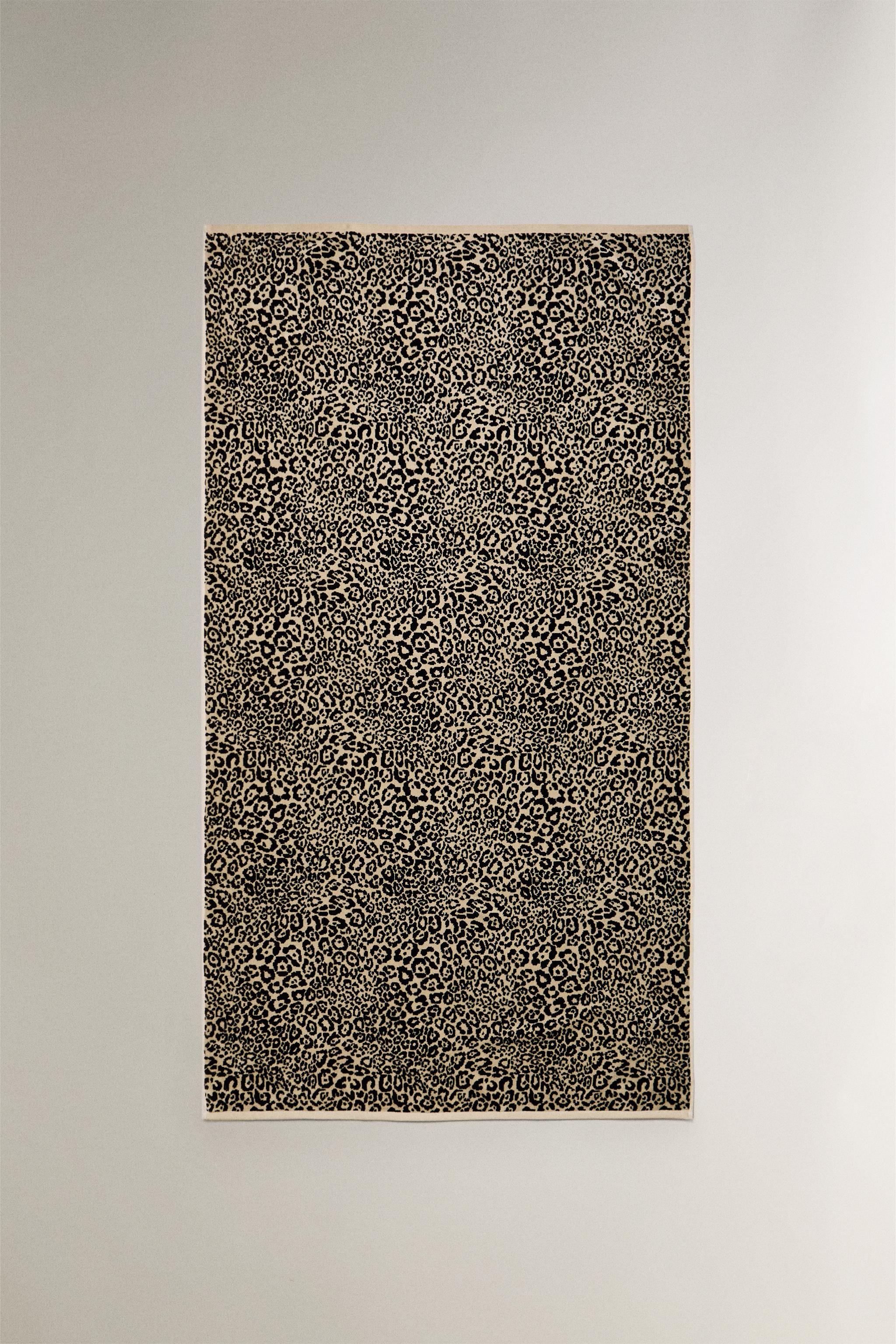 ANIMAL PRINT VELOUR BEACH TOWEL