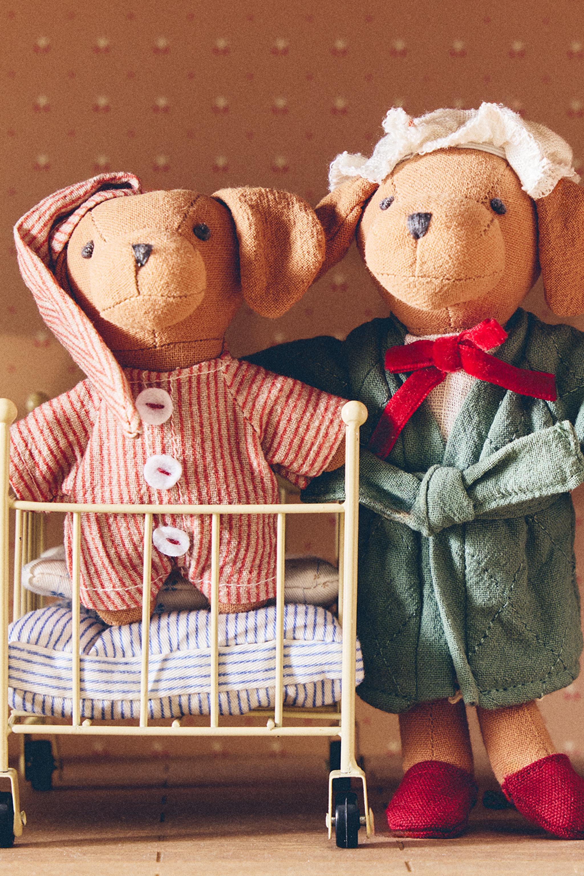 CHILDREN’S DOG FAMILY PLUSH TOY SET (SET OF 3)