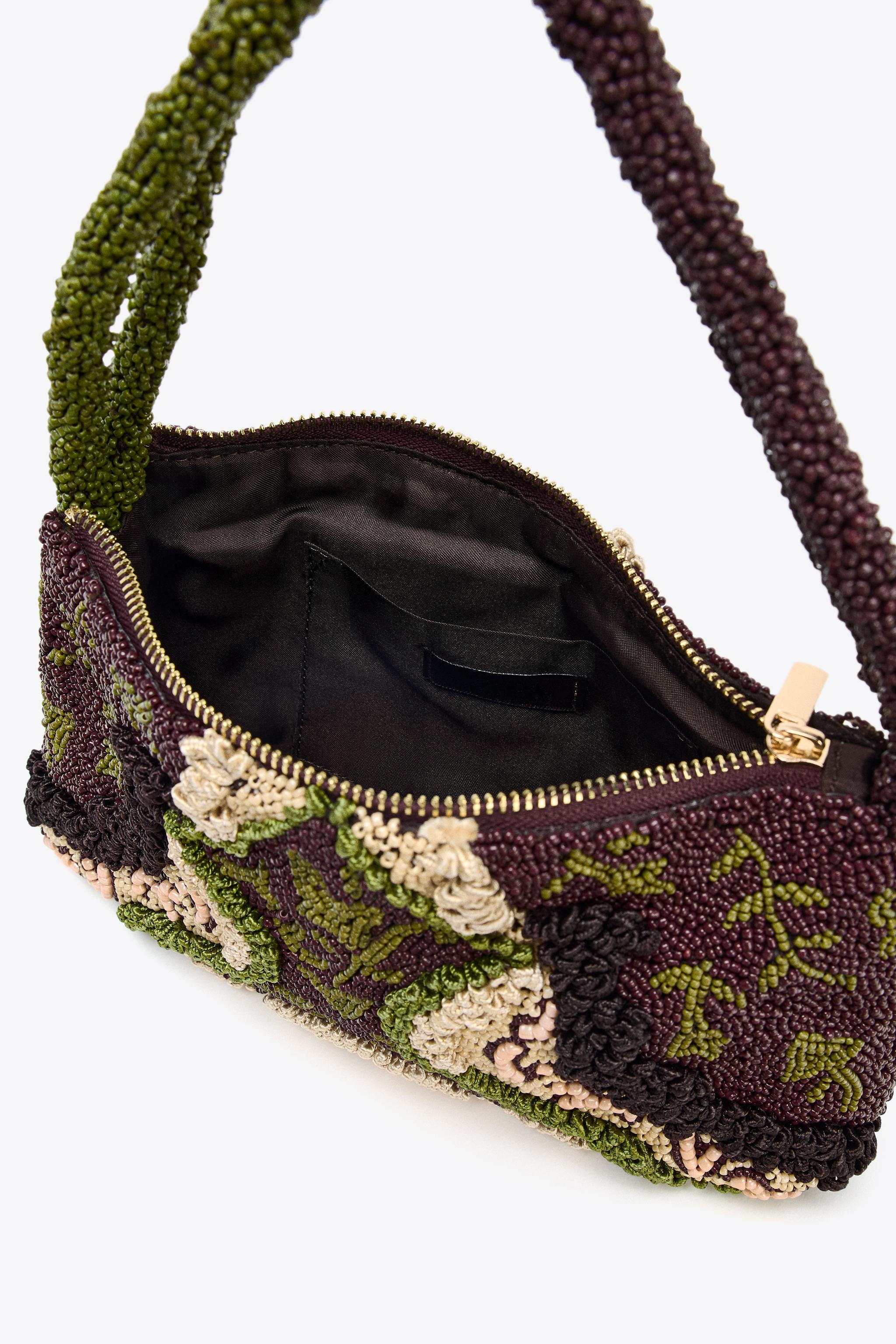 BAG WITH EMBROIDERED DETAILS