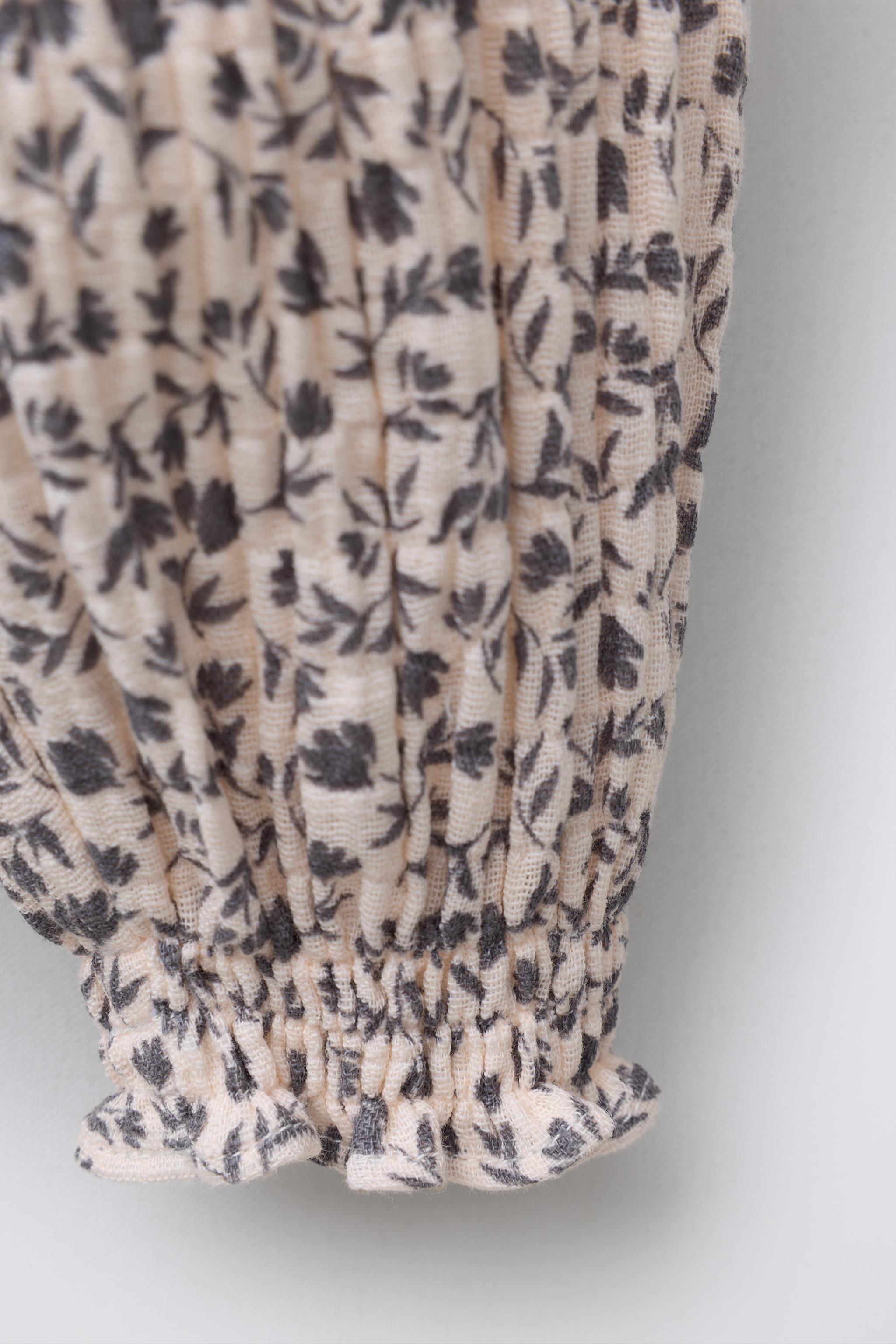 FLORAL TEXTURED PANTS