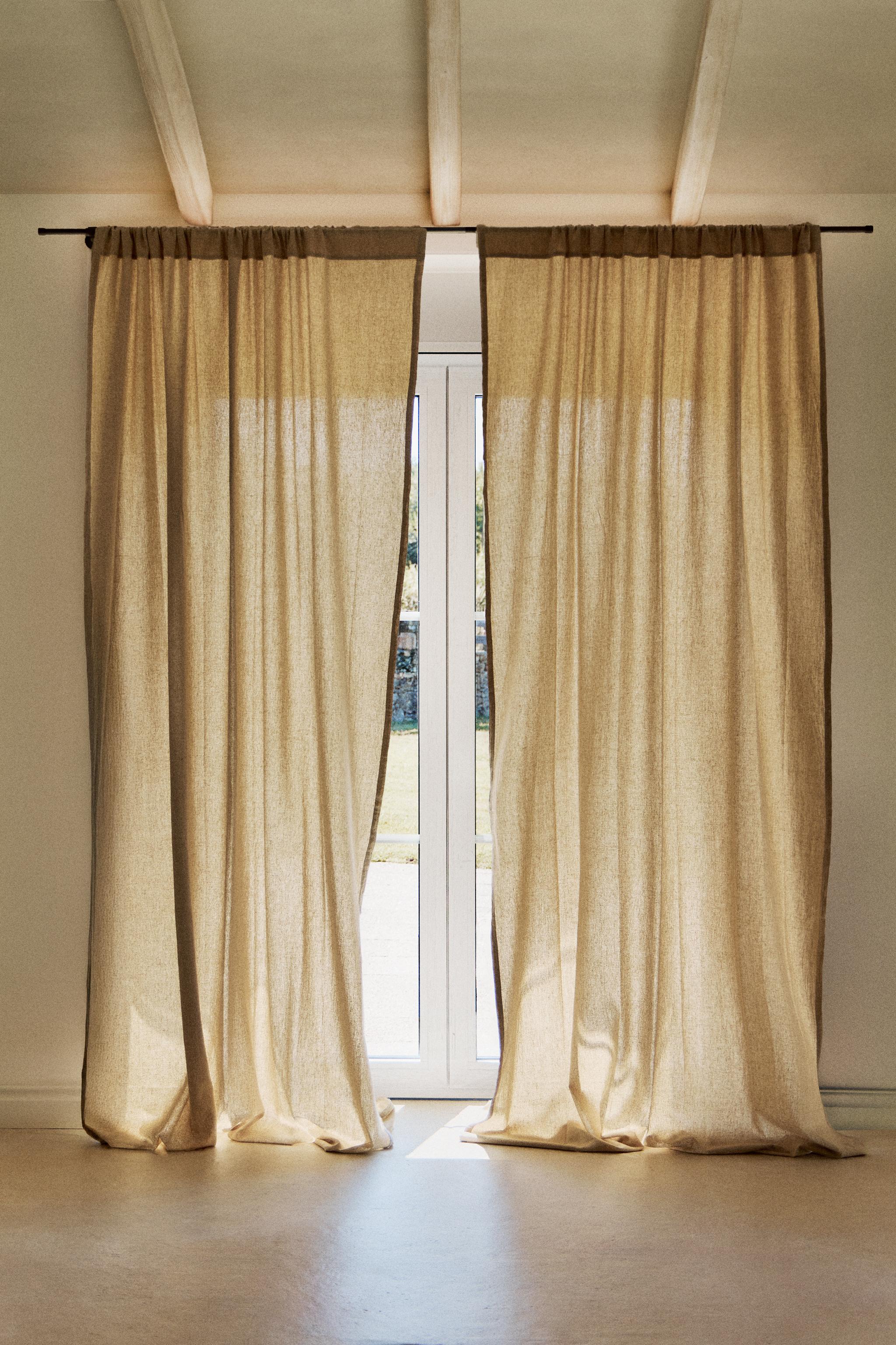 MEDIUM OPACITY FADED LINEN CURTAIN