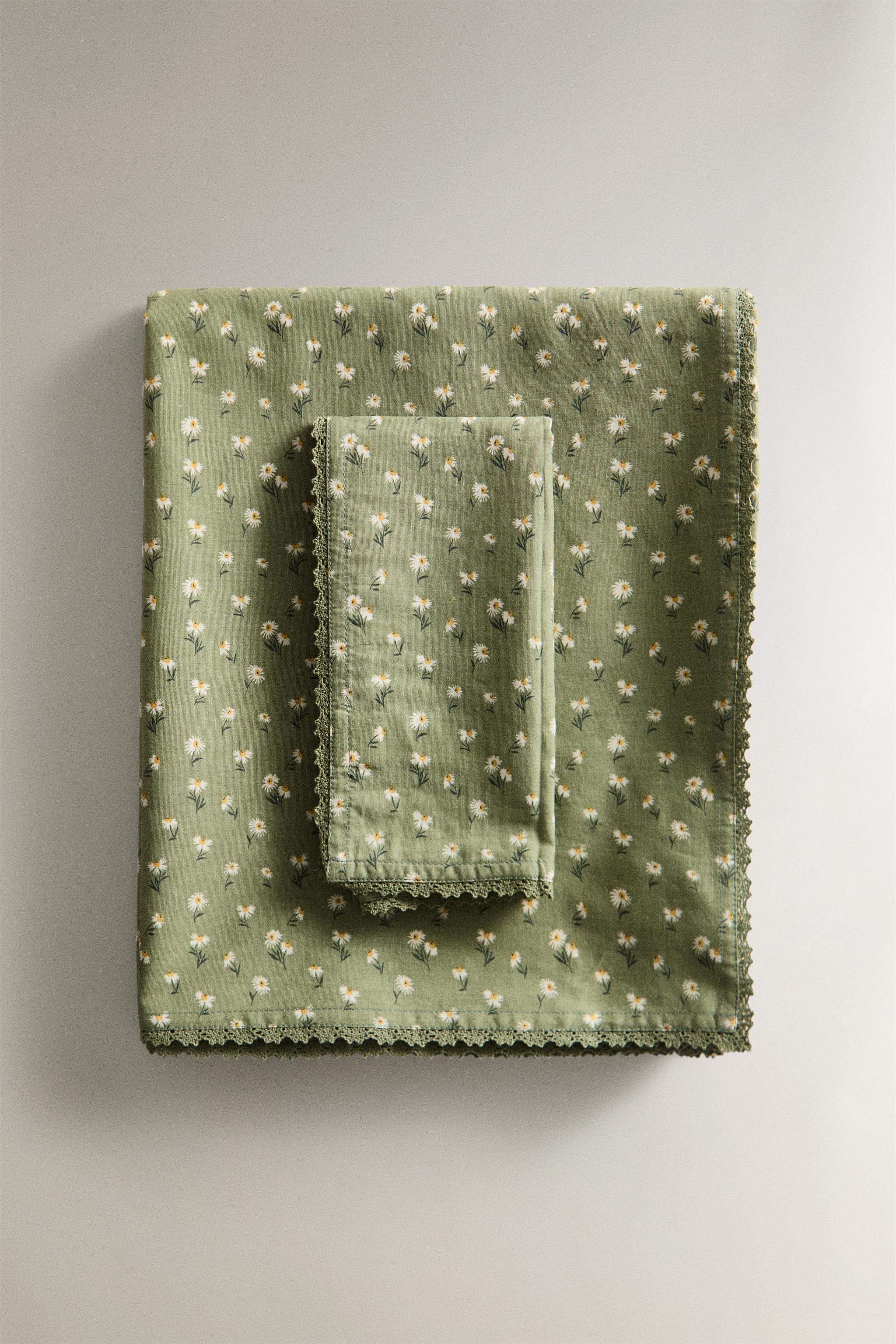DAISY COTTON TABLECLOTH