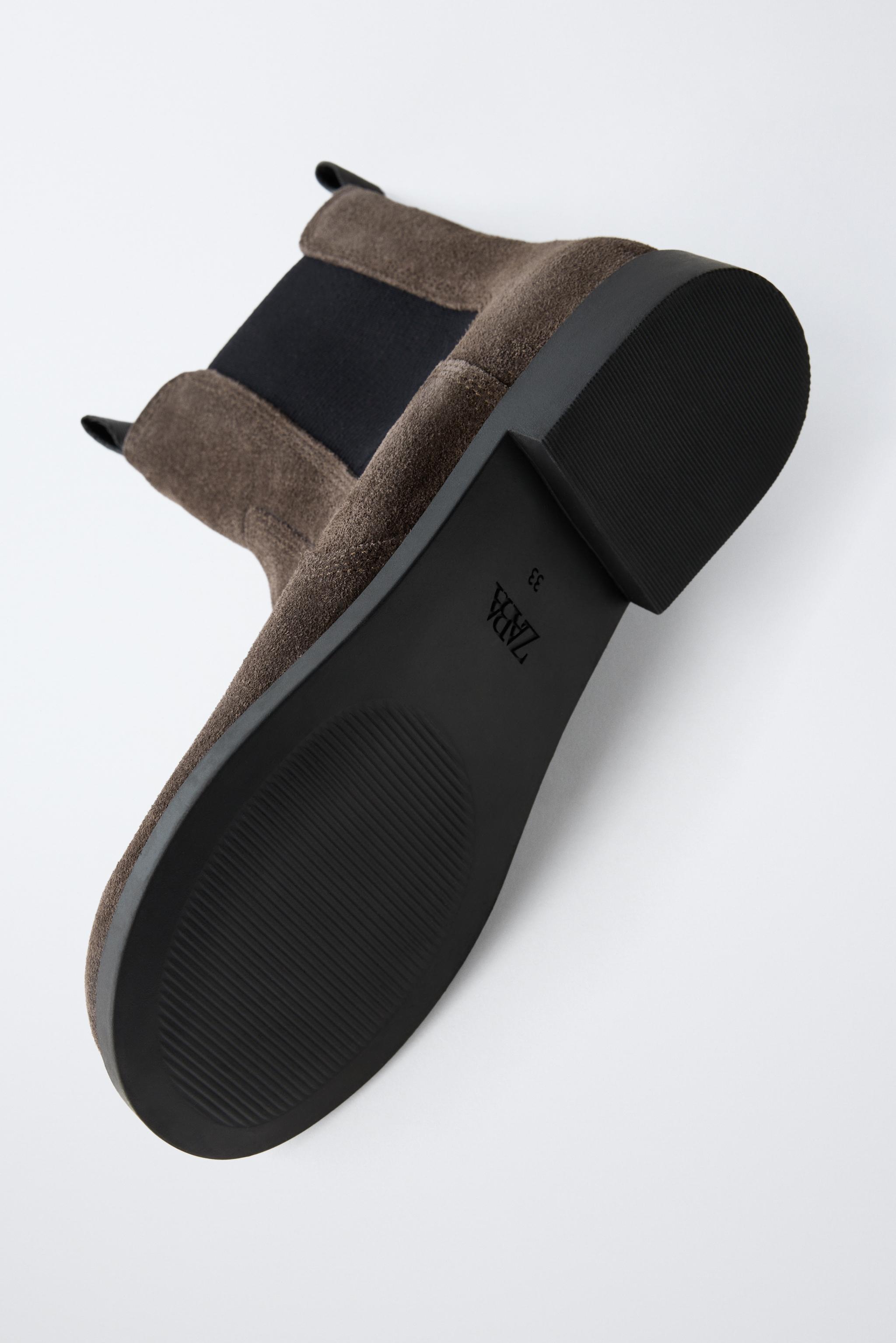 LEATHER CHELSEA ANKLE BOOTS