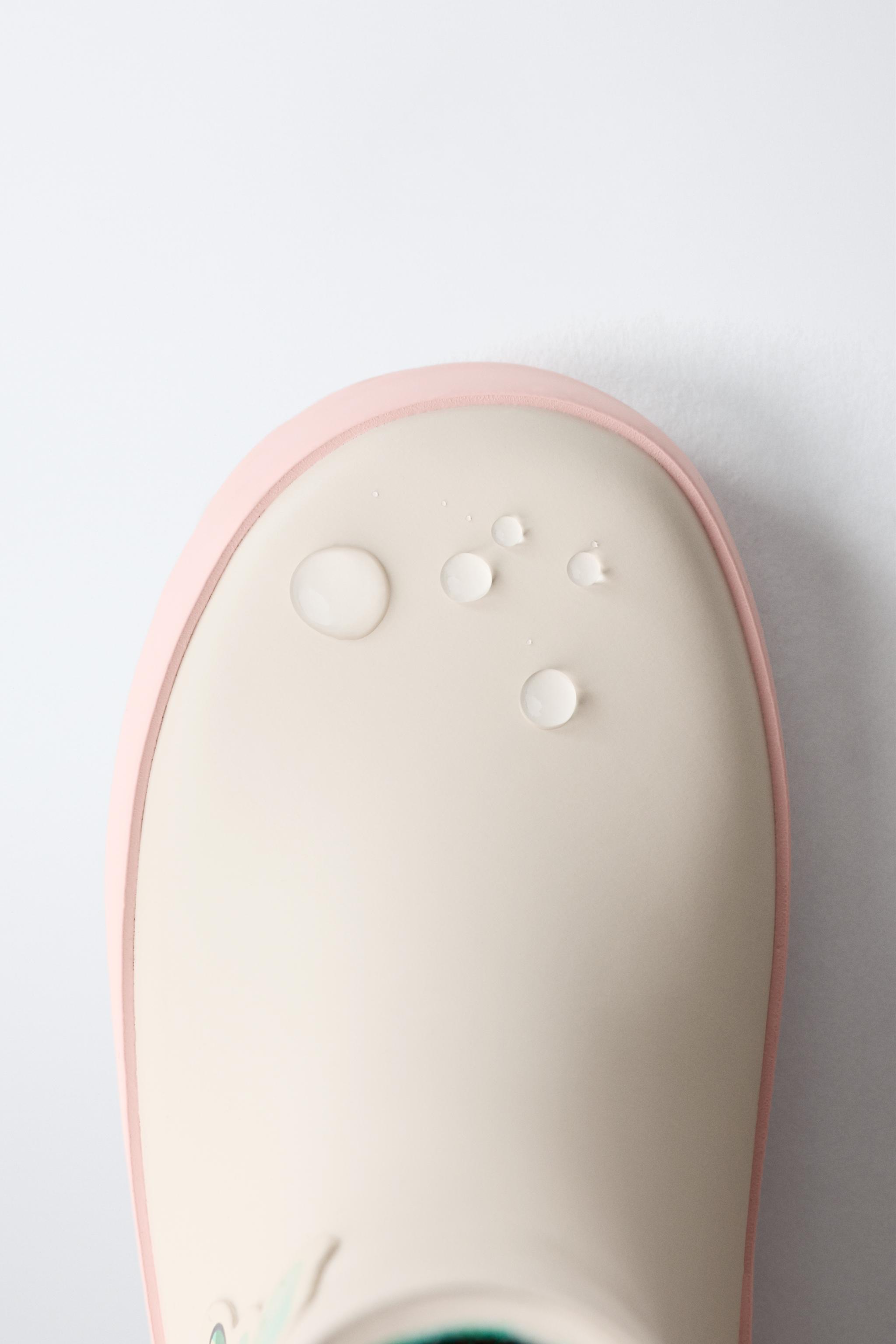 MINNIE MOUSE © DISNEY RAIN BOOTS