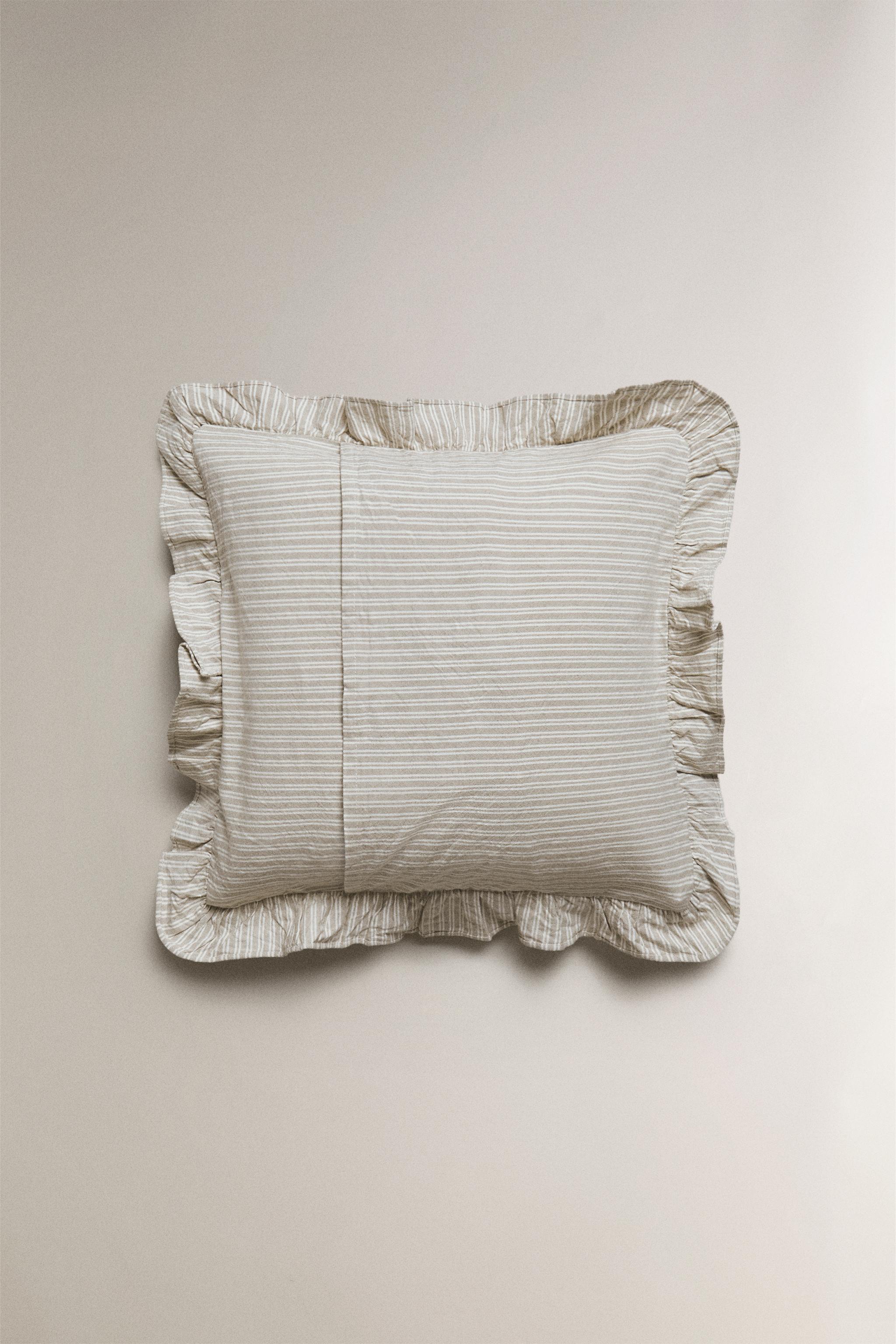 CHILDREN’S STRIPED THROW PILLOW COVER