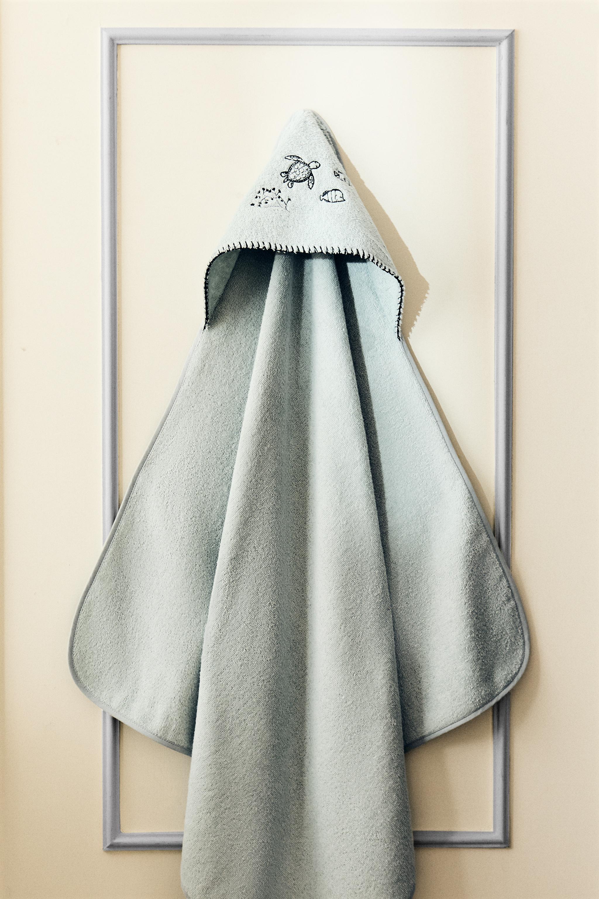 HOODED TROPICAL SEA BABY TOWEL