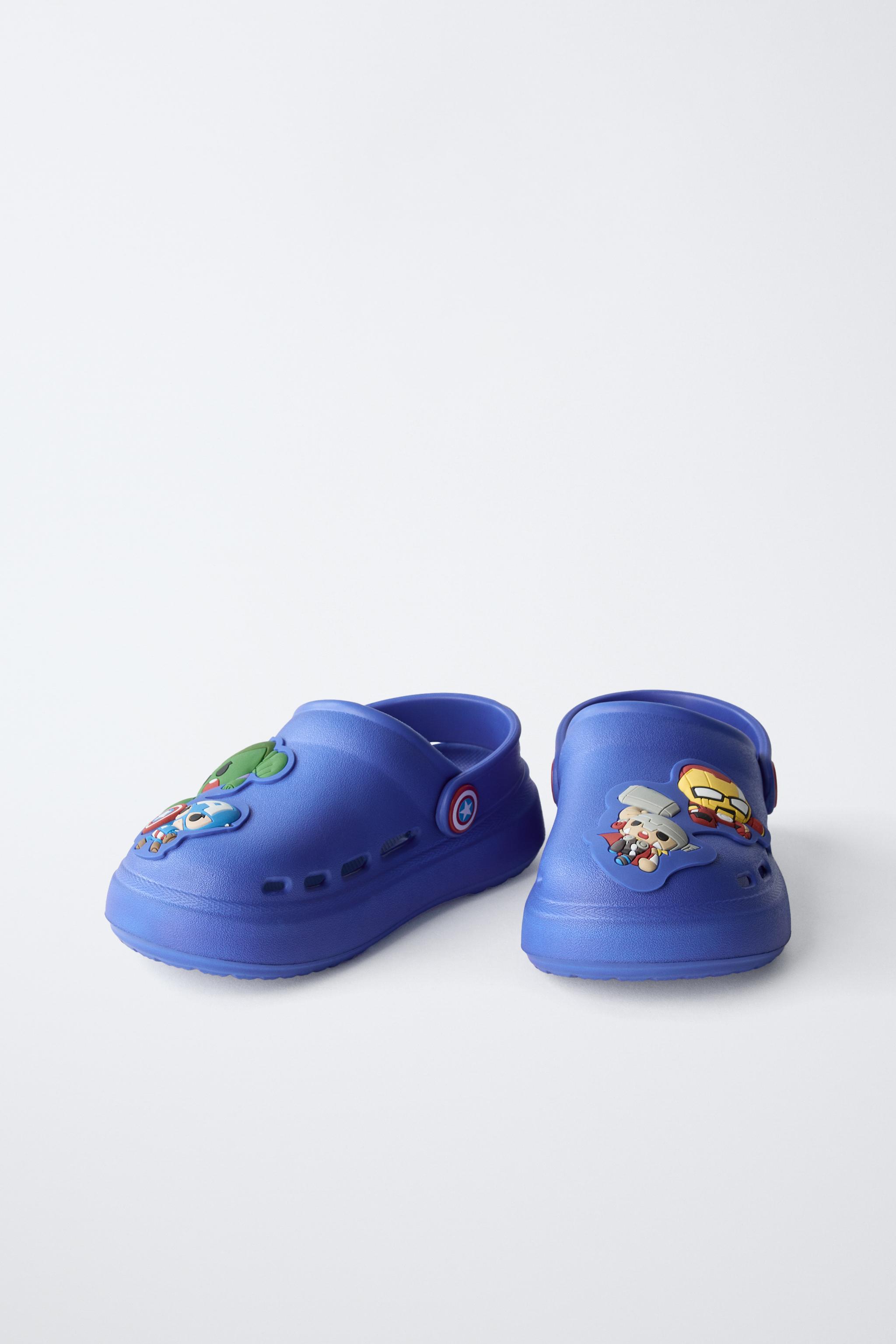 AVENGERS © MARVEL CLOGS