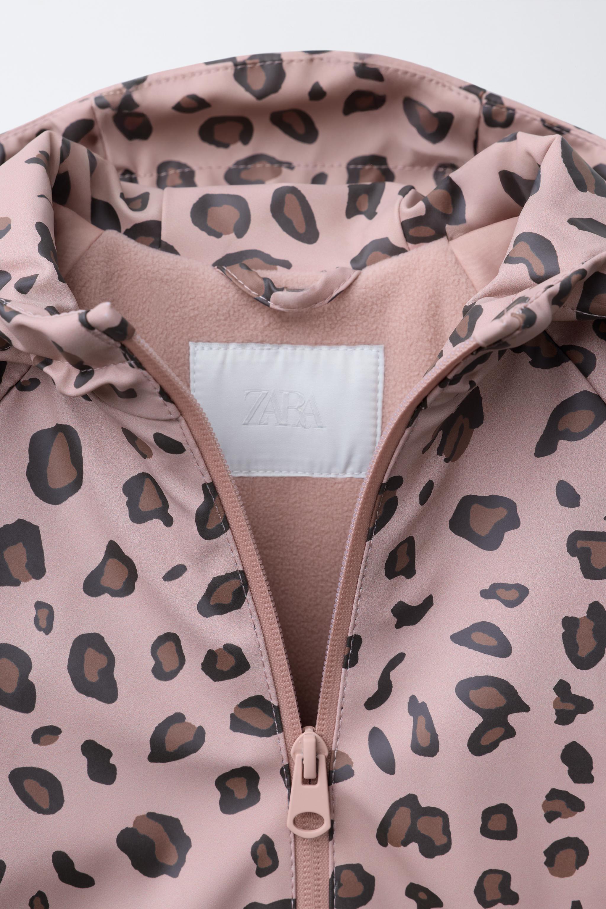 WATER RESISTANT PRINTED RUBBERIZED RAINCOAT