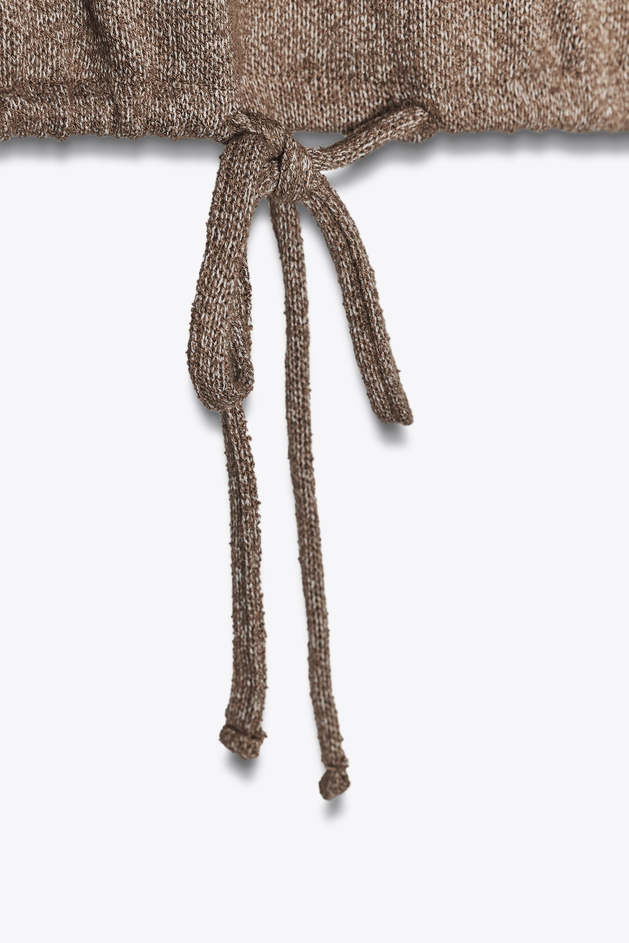 CUT-OUT KNIT T-SHIRT