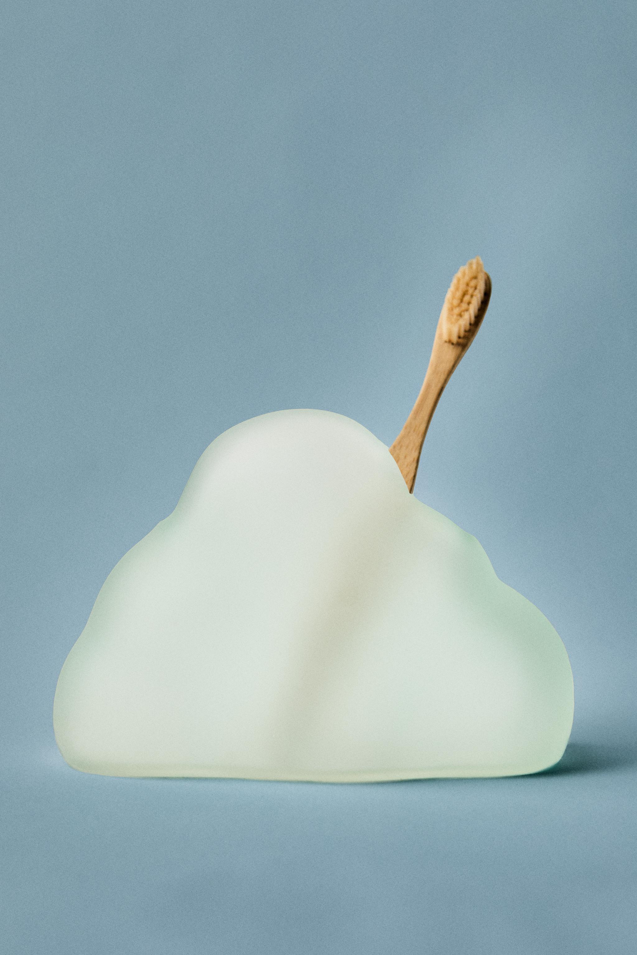 CHILDREN'S CLOUD TOOTHBRUSH HOLDER