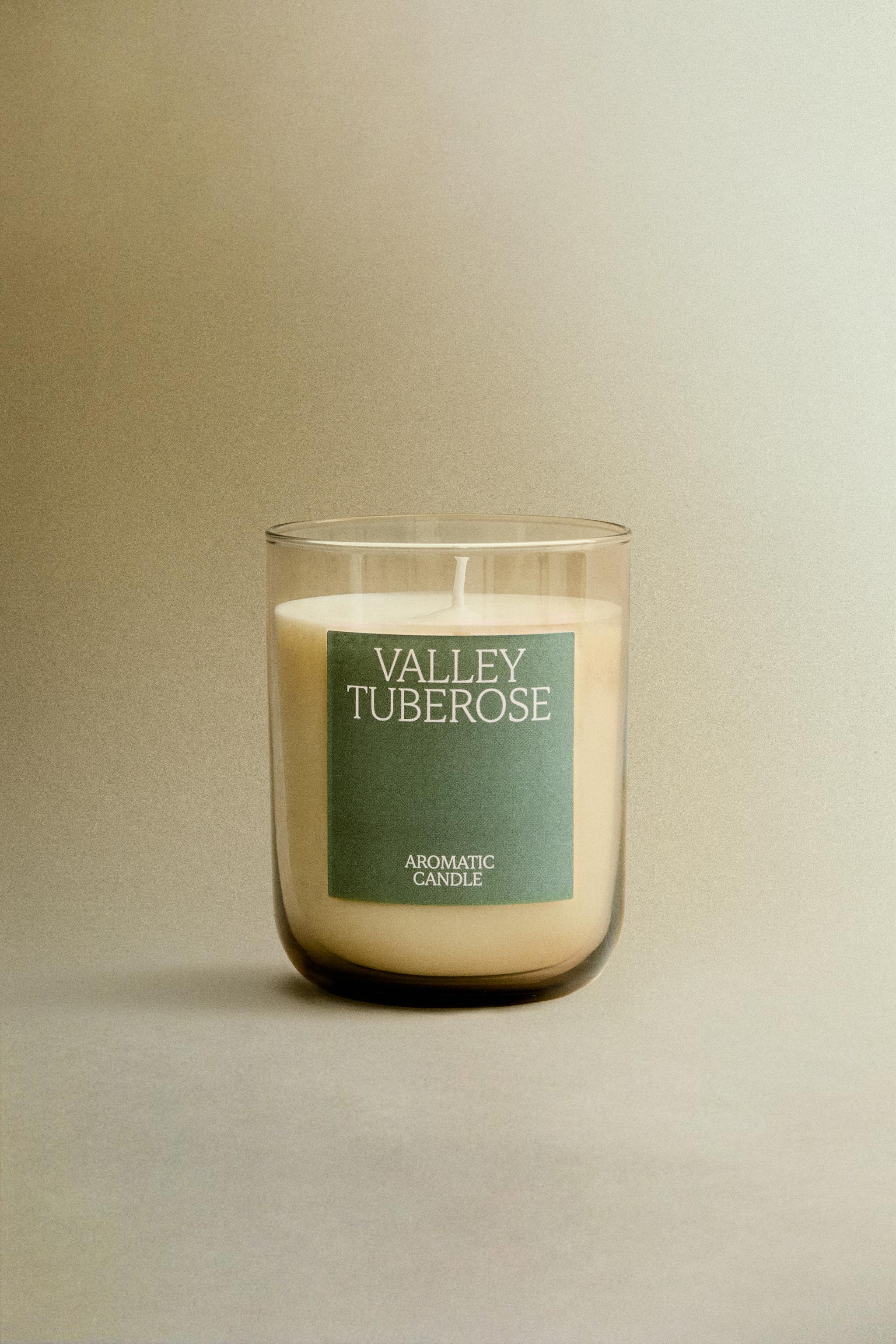 (250 G) VALLEY TUBEROSE SCENTED CANDLE