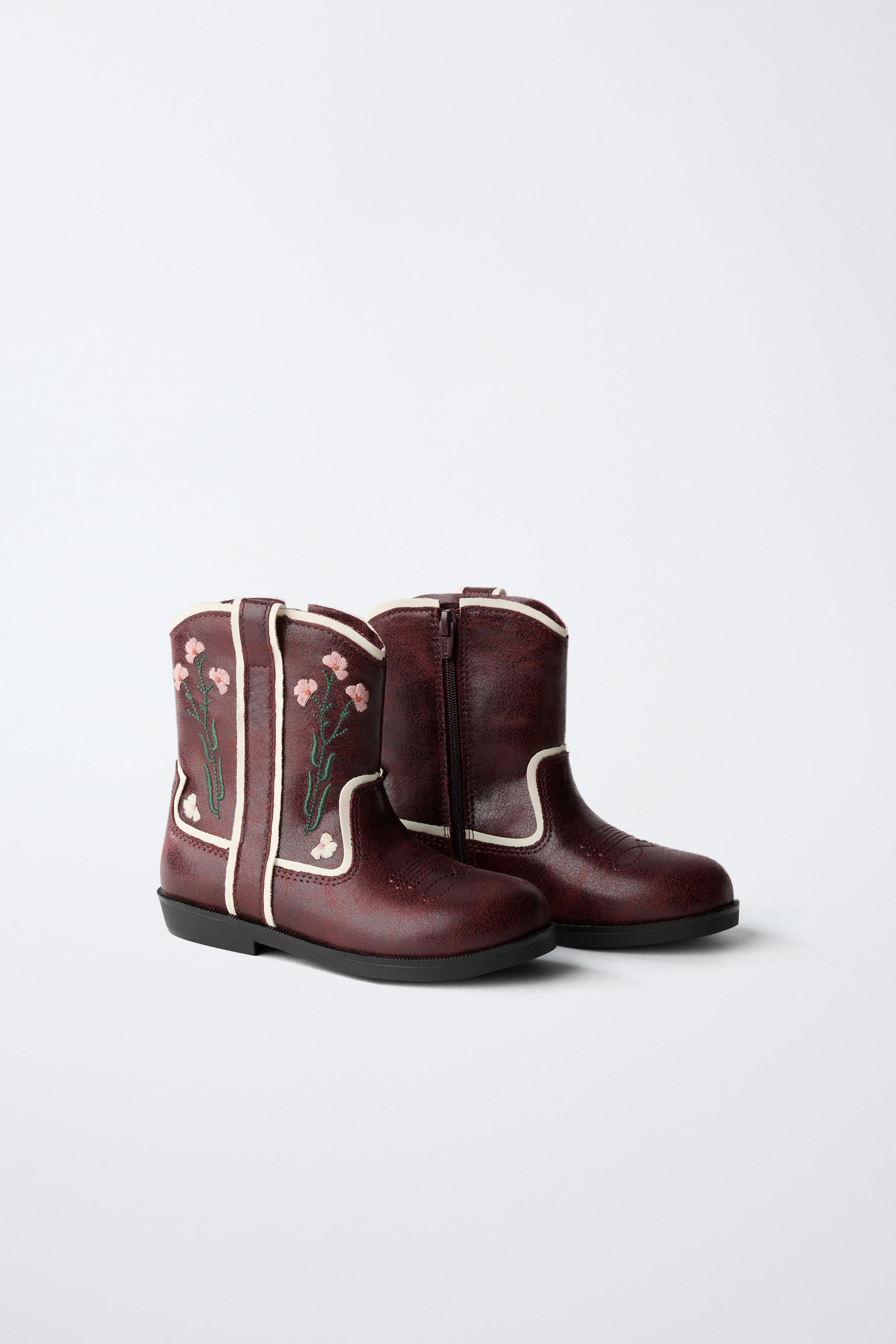 EMBROIDERED COWBOY BOOTS