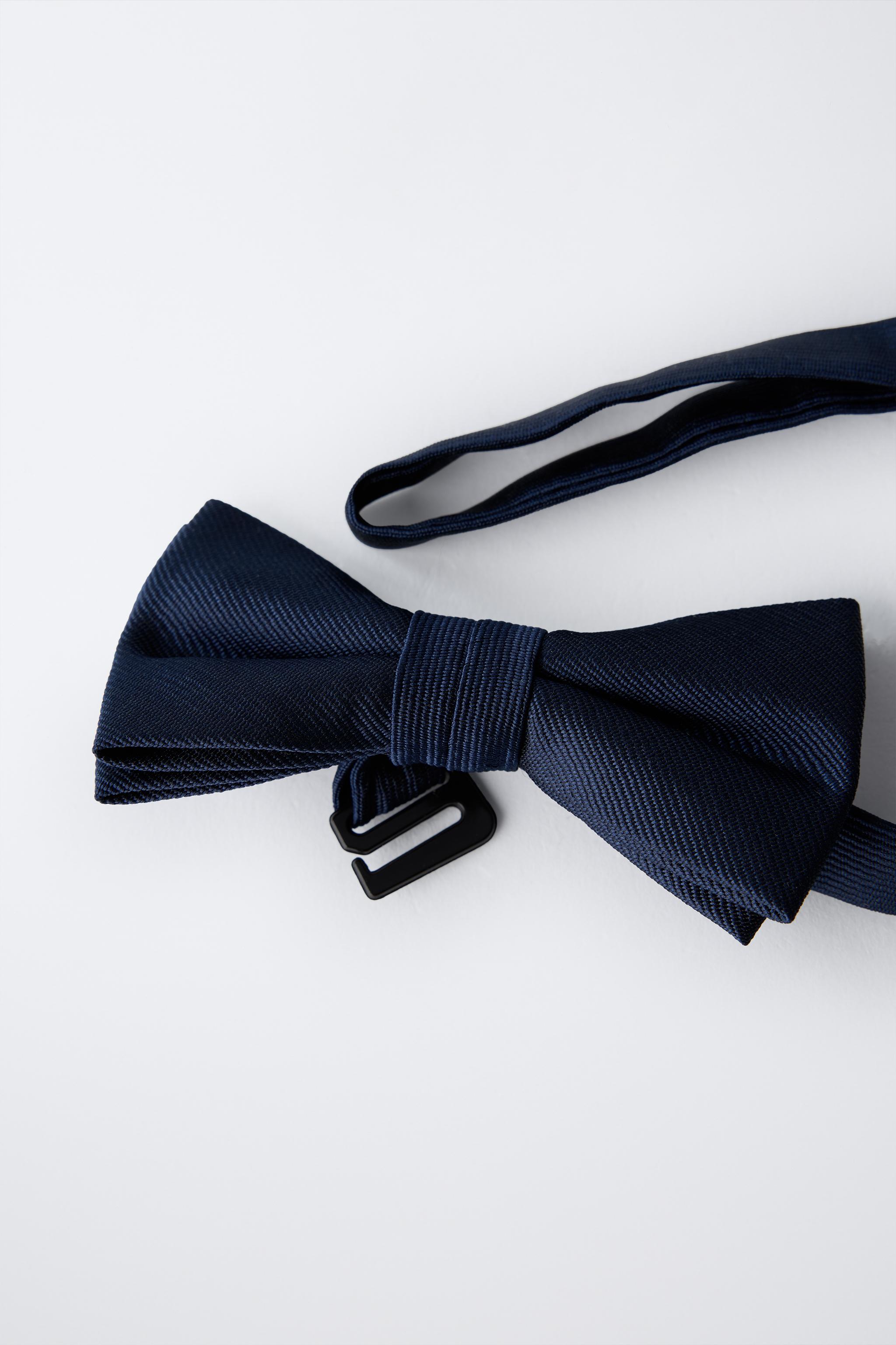 PLAIN BOW TIE