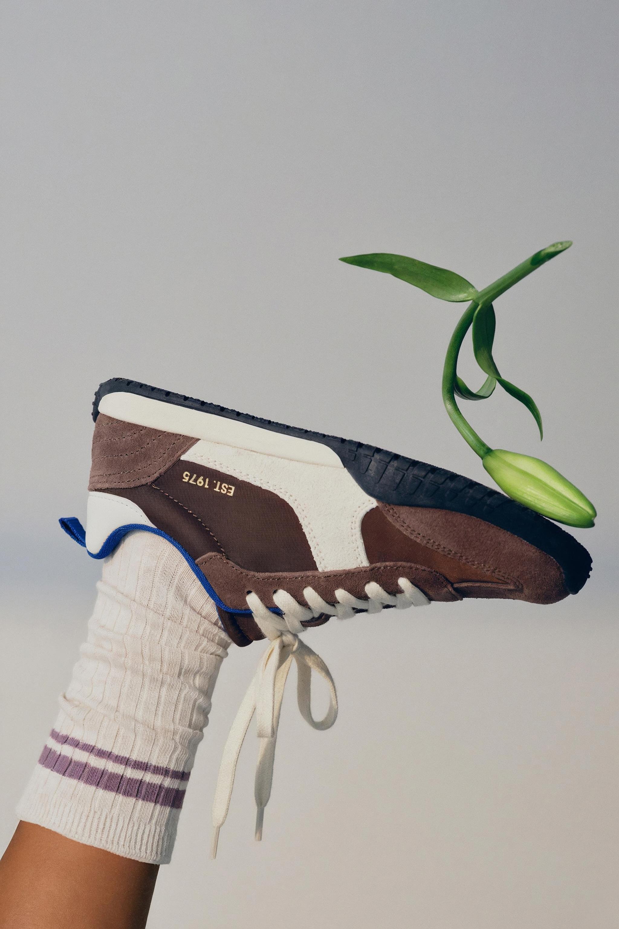 THREE-PACK OF STRIPED LONG SOCKS