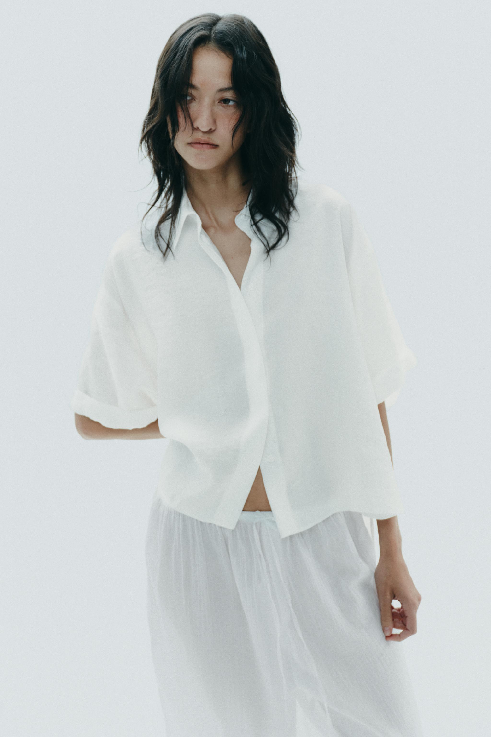 FLOWY SHORT SLEEVE SHIRT