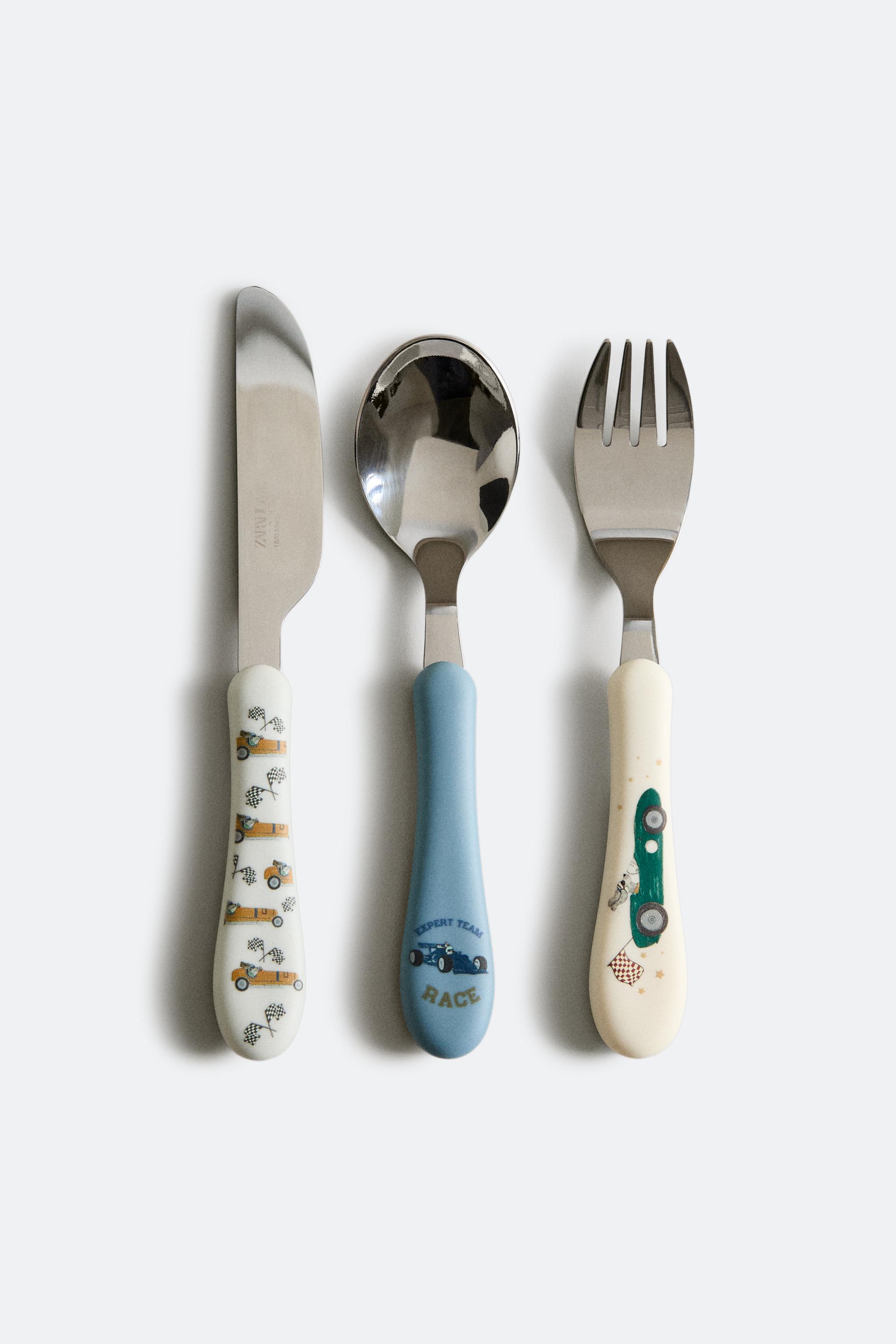 CHILDREN'S RACING DOG FLATWARE SET