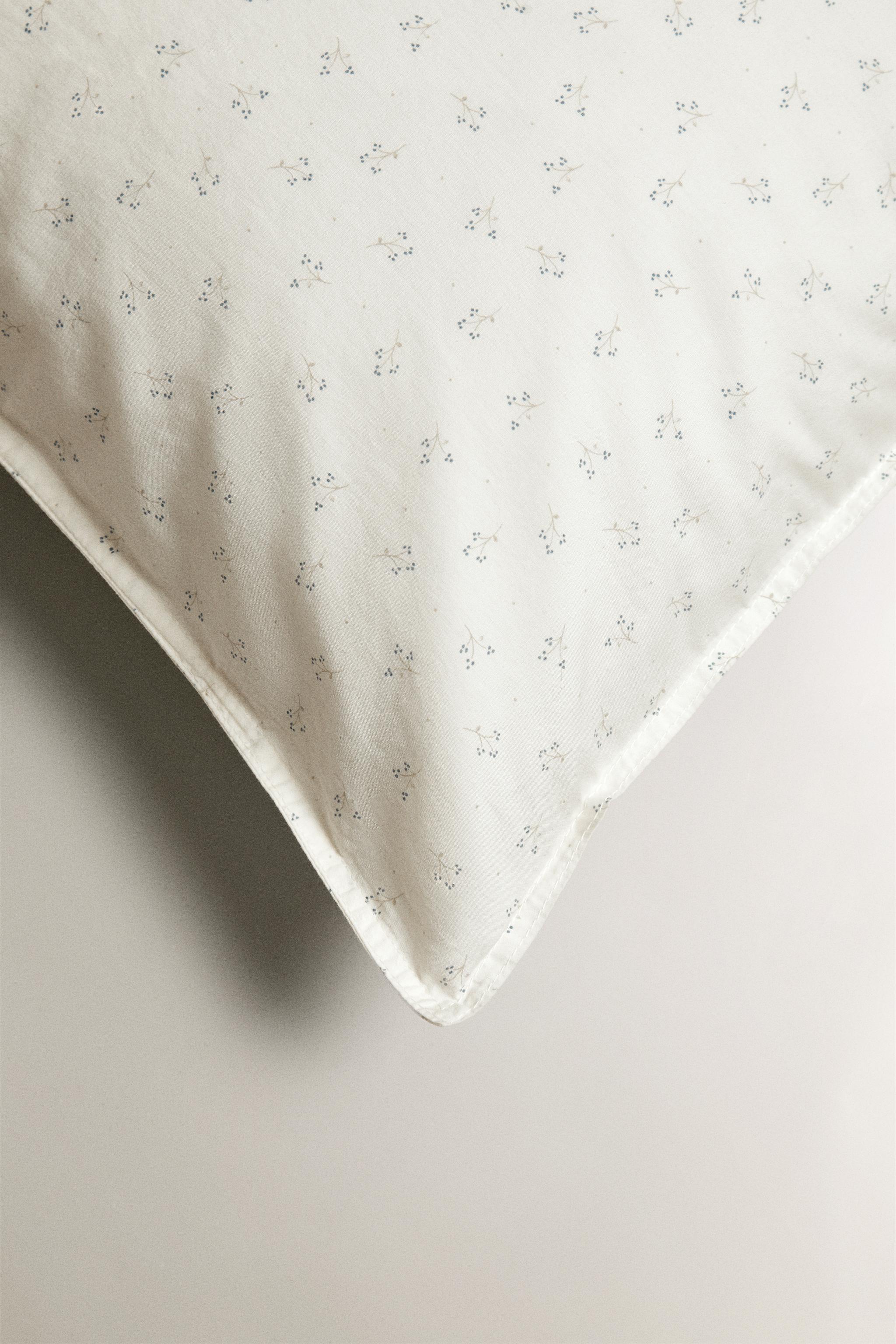 CHILDREN'S COTTON PILLOWCASE WITH MINI FLOWERS