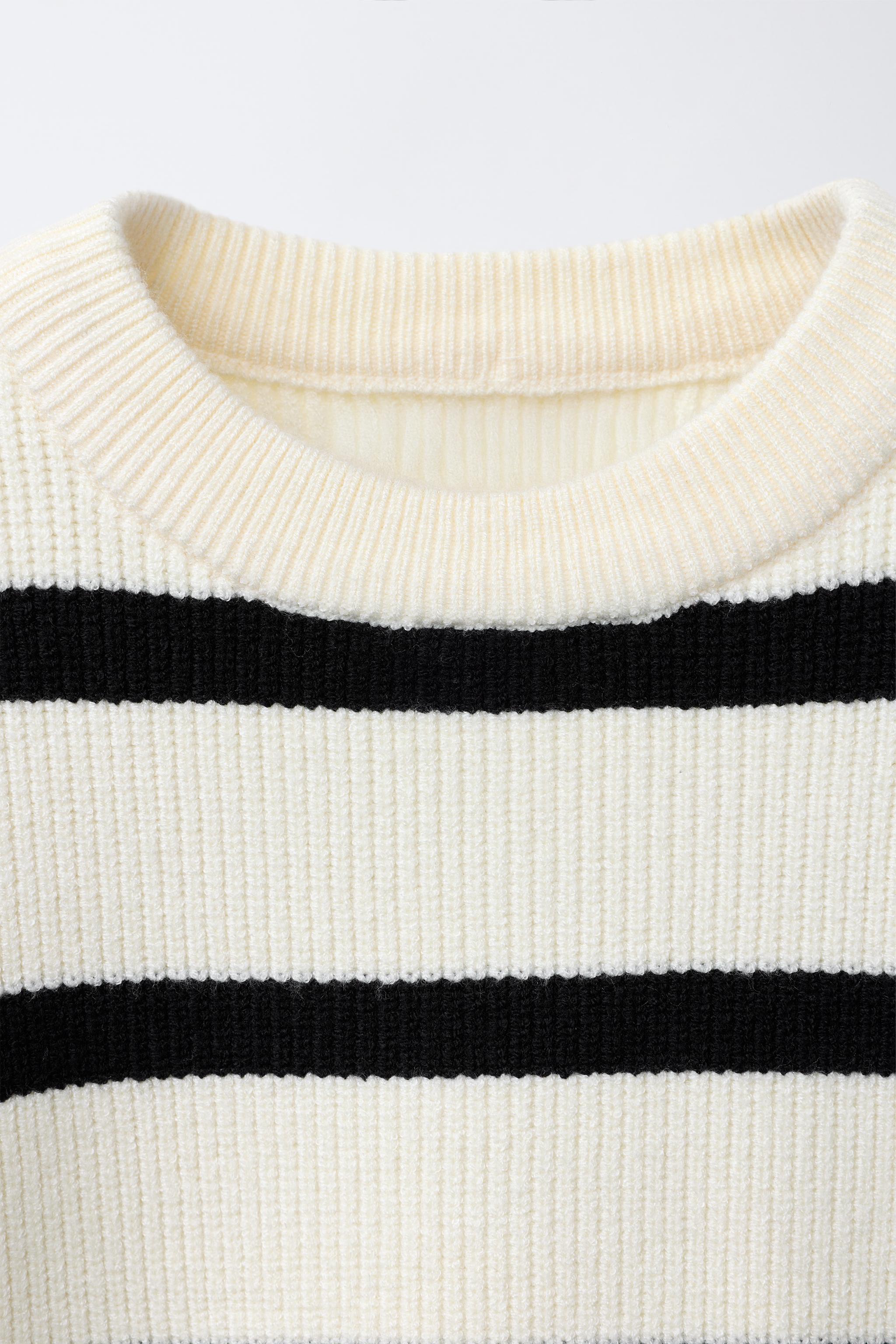 STRIPED KNIT SWEATER