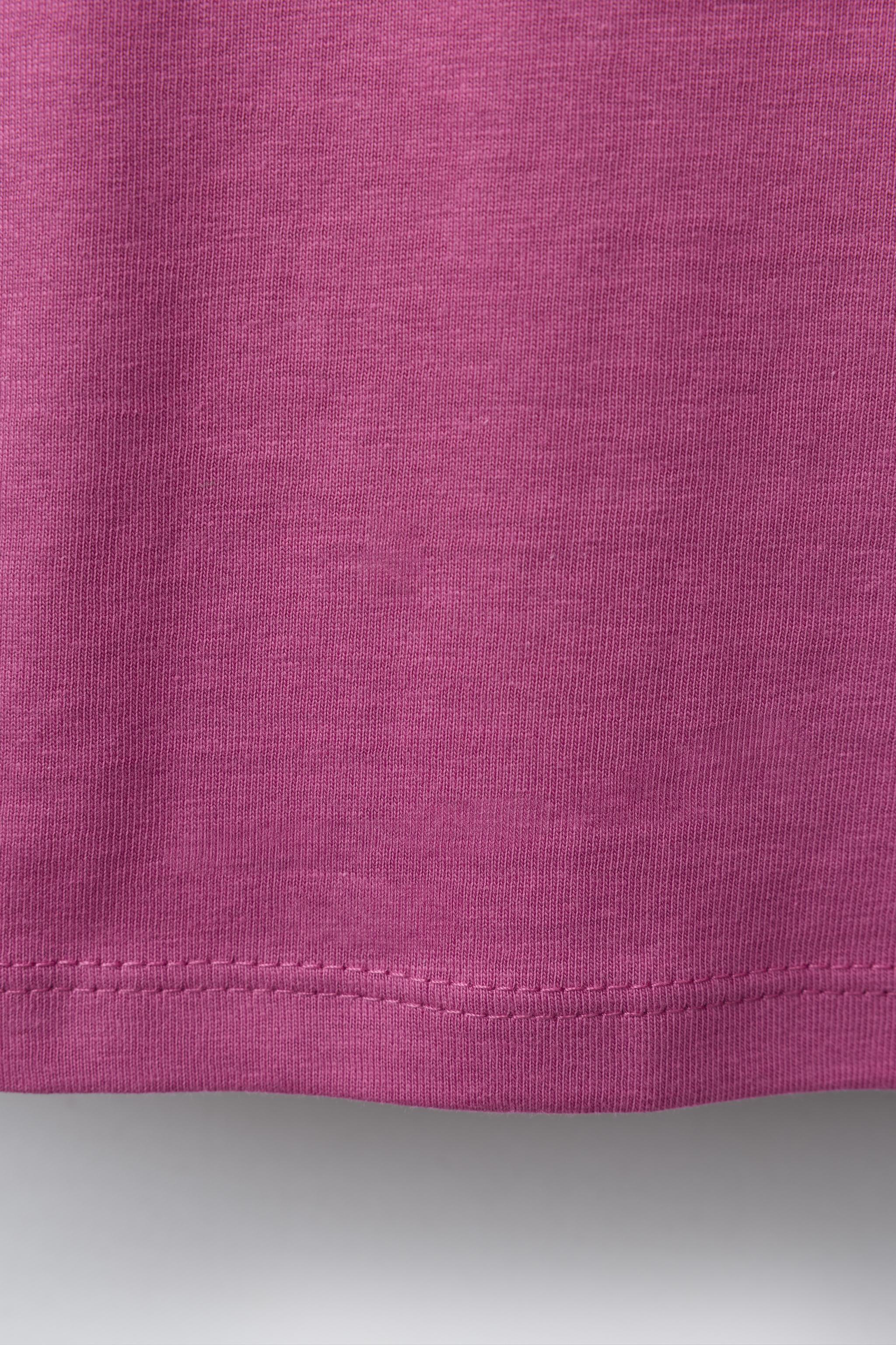 BASIC EMBROIDERED HEART T-SHIRT