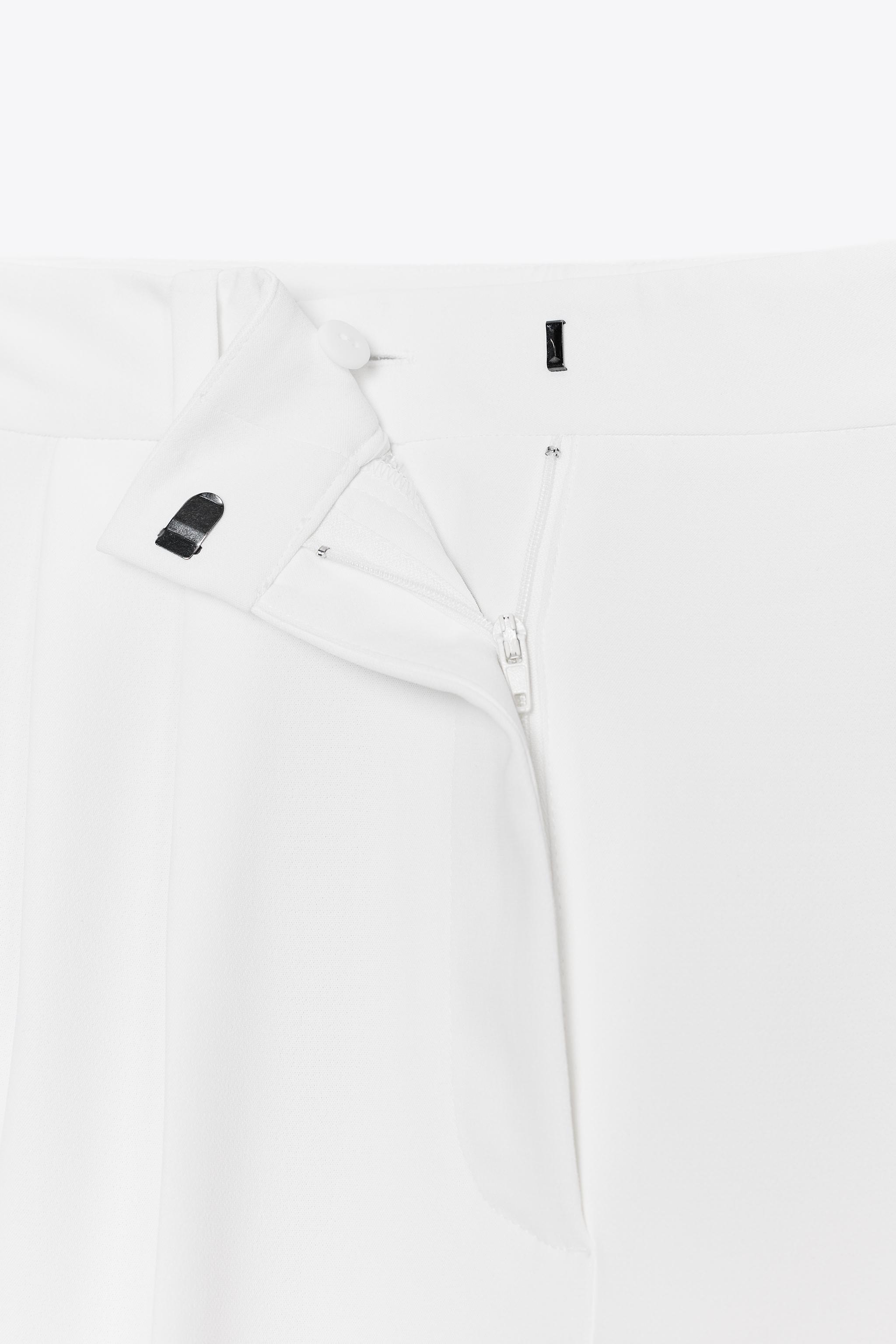 PLEATED WIDE LEG PANTS