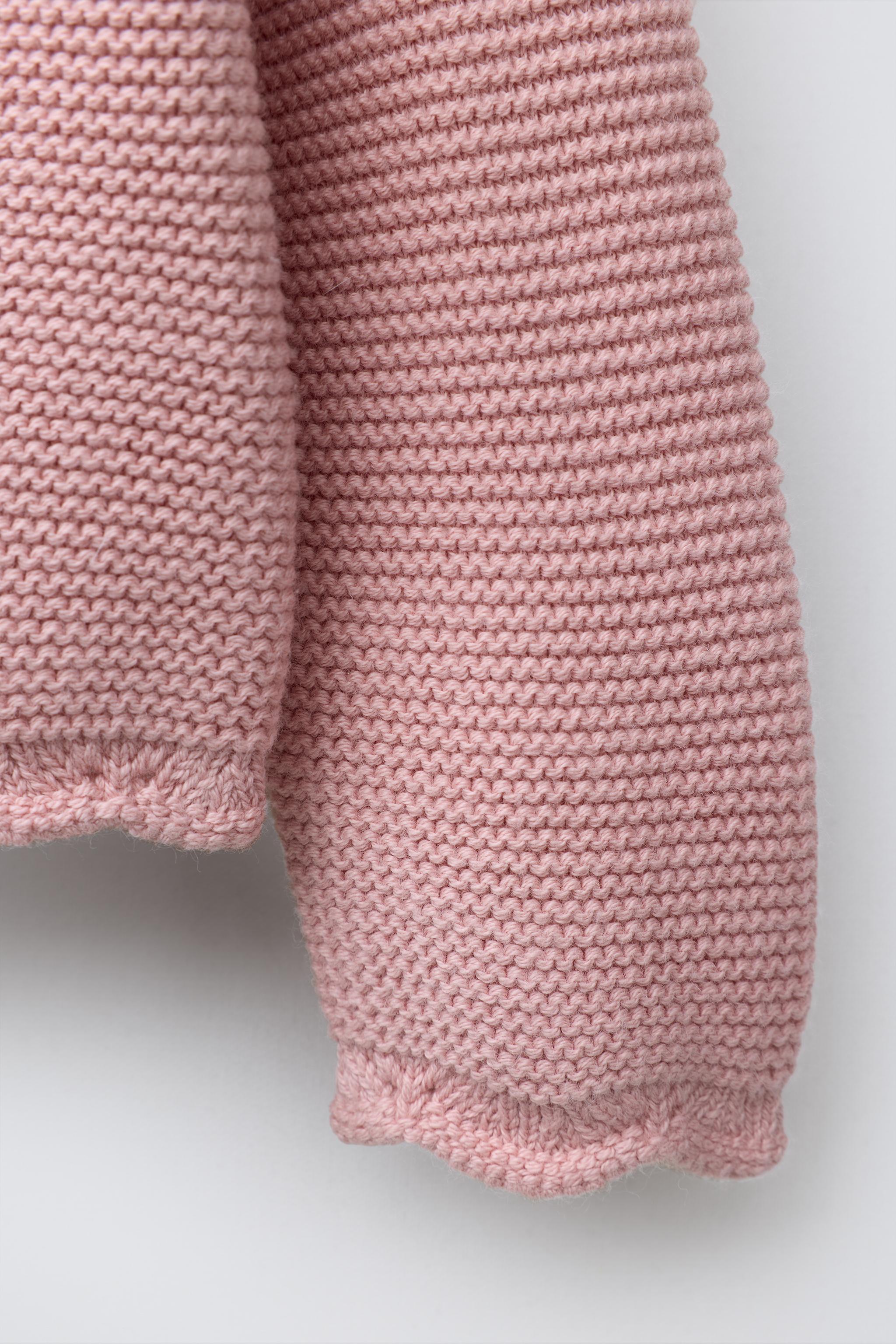 WAVY CABLE KNIT CARDIGAN