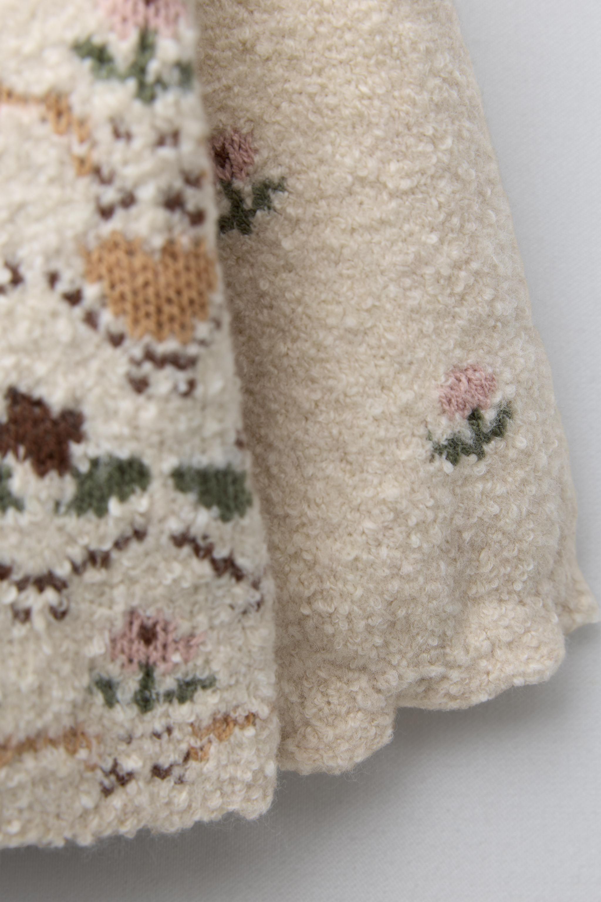 JACQUARD KNIT SWEATER