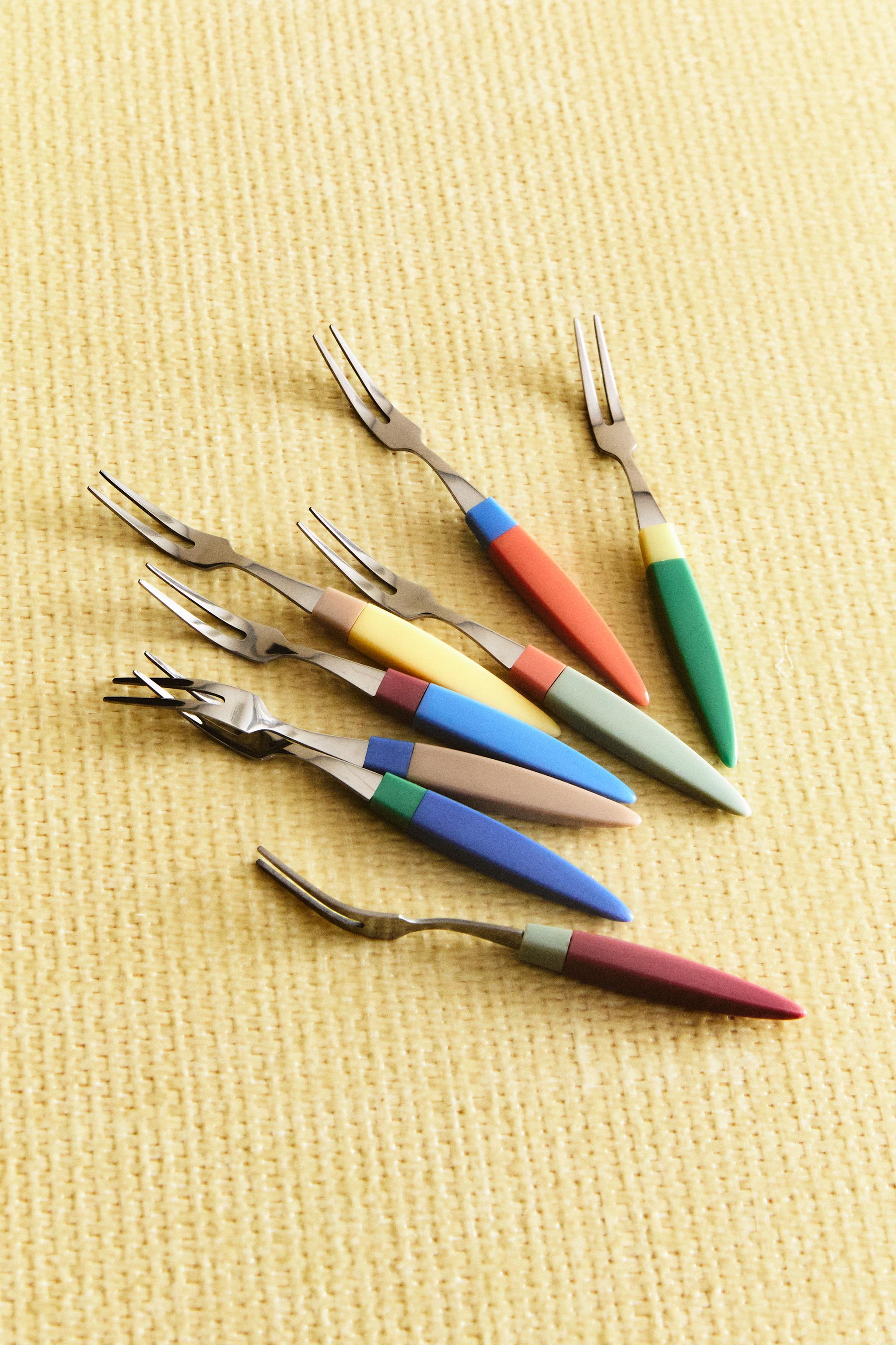 SET OF APPETIZER FORKS WITH RESIN HANDLE (SET OF 8)