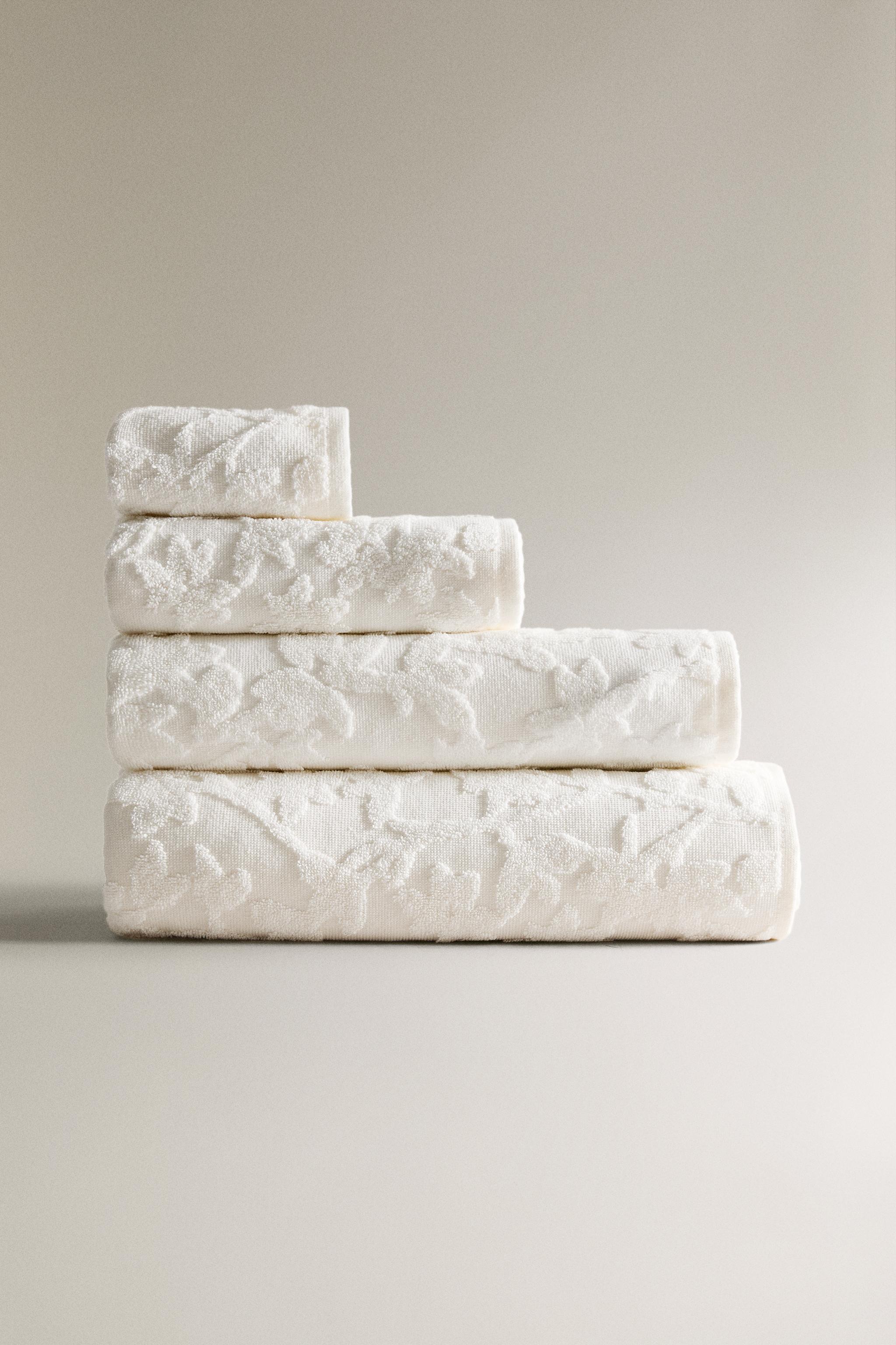 FLORAL JACQUARD BATH TOWEL