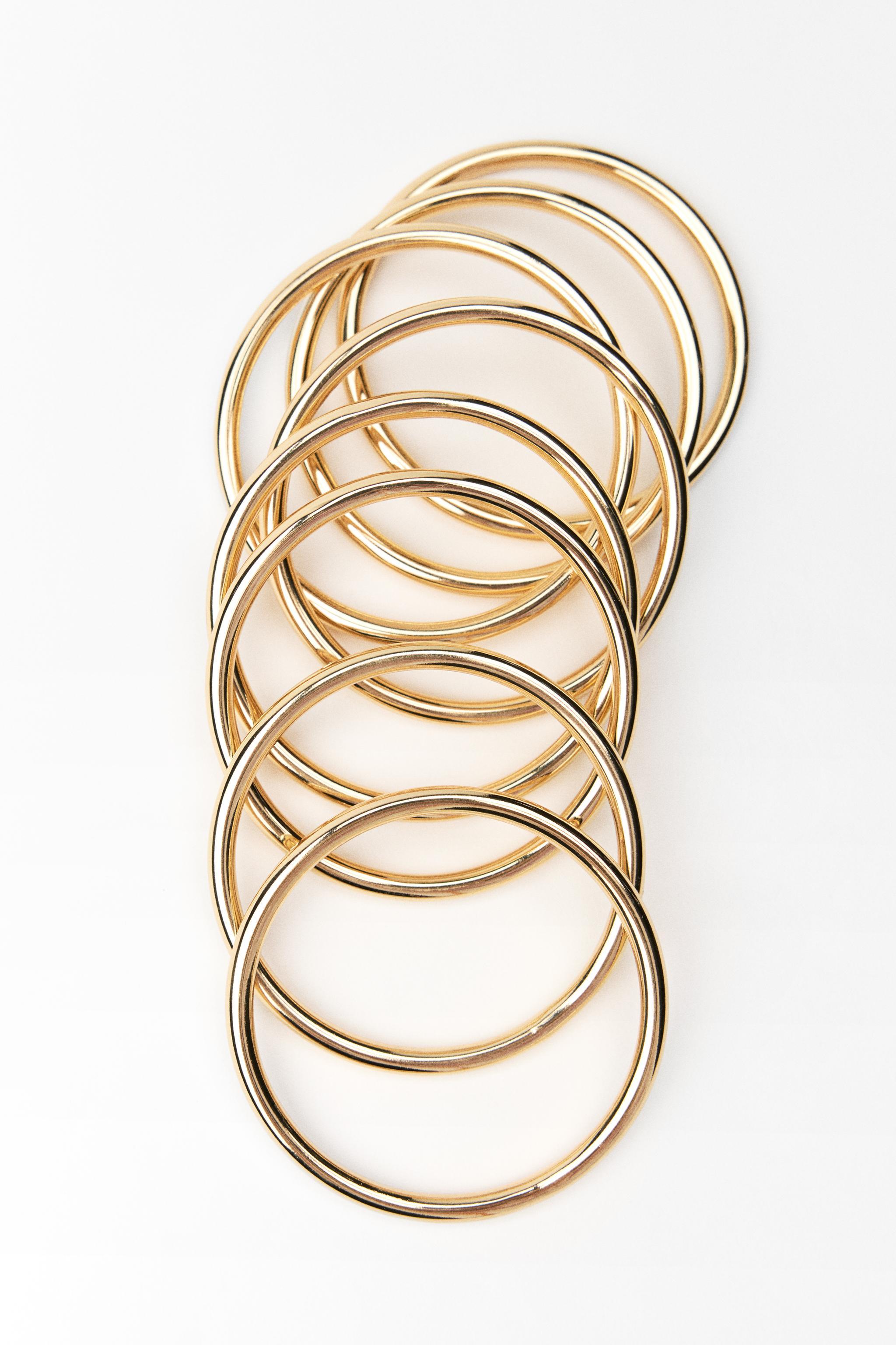 PACK OF METAL BRACELETS