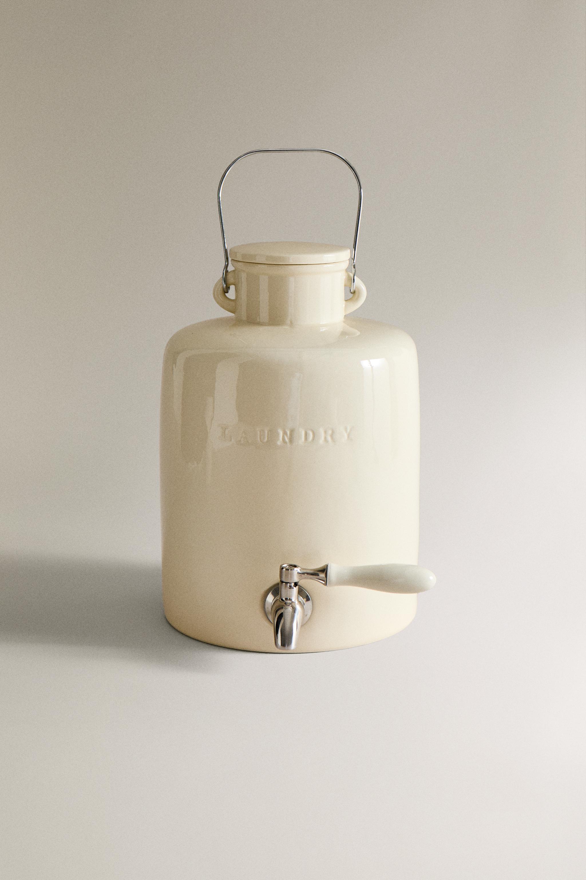 LAUNDRY DETERGENT DISPENSER