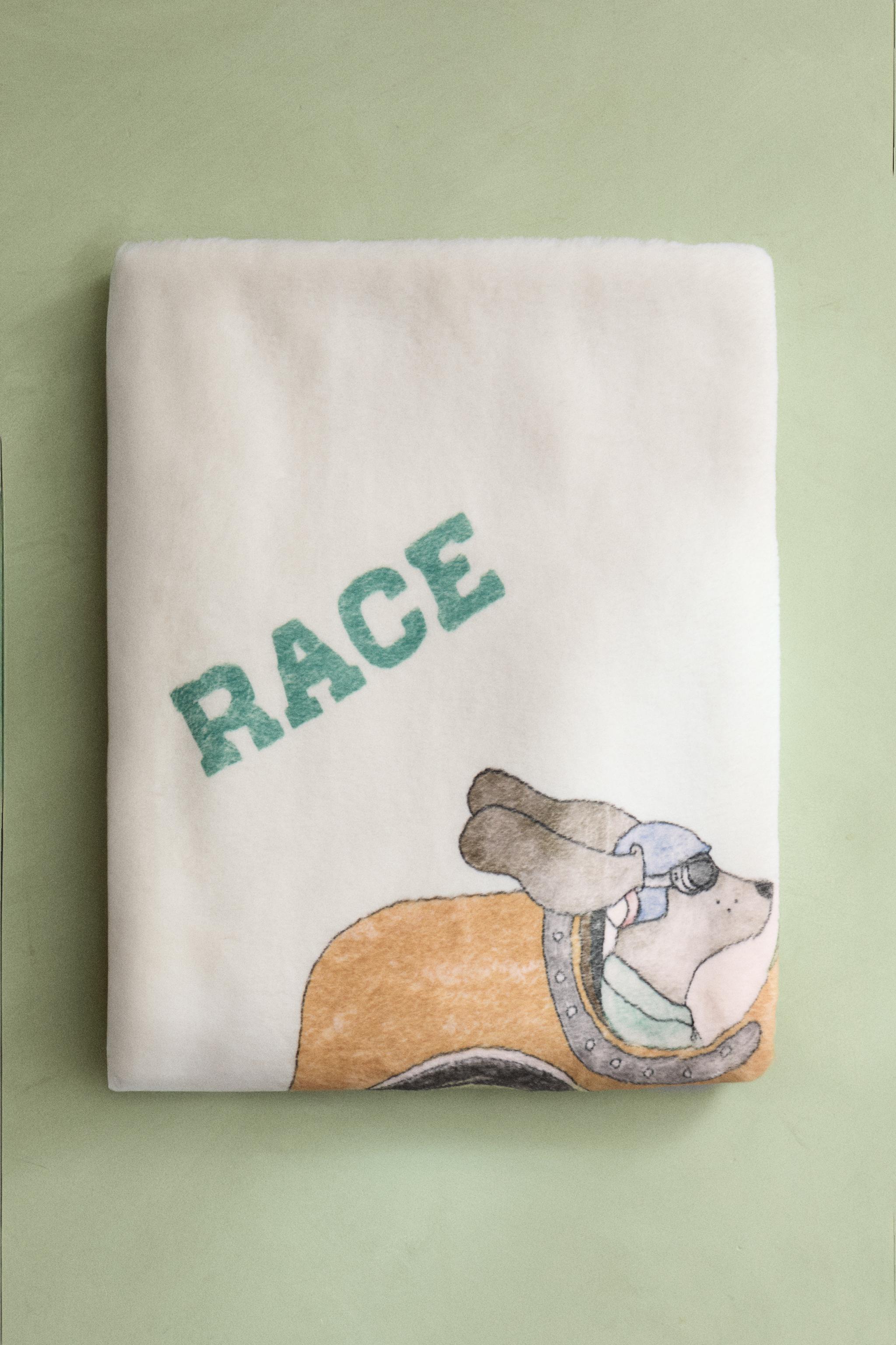 CHILDREN'S RACING DOG SOFT BLANKET