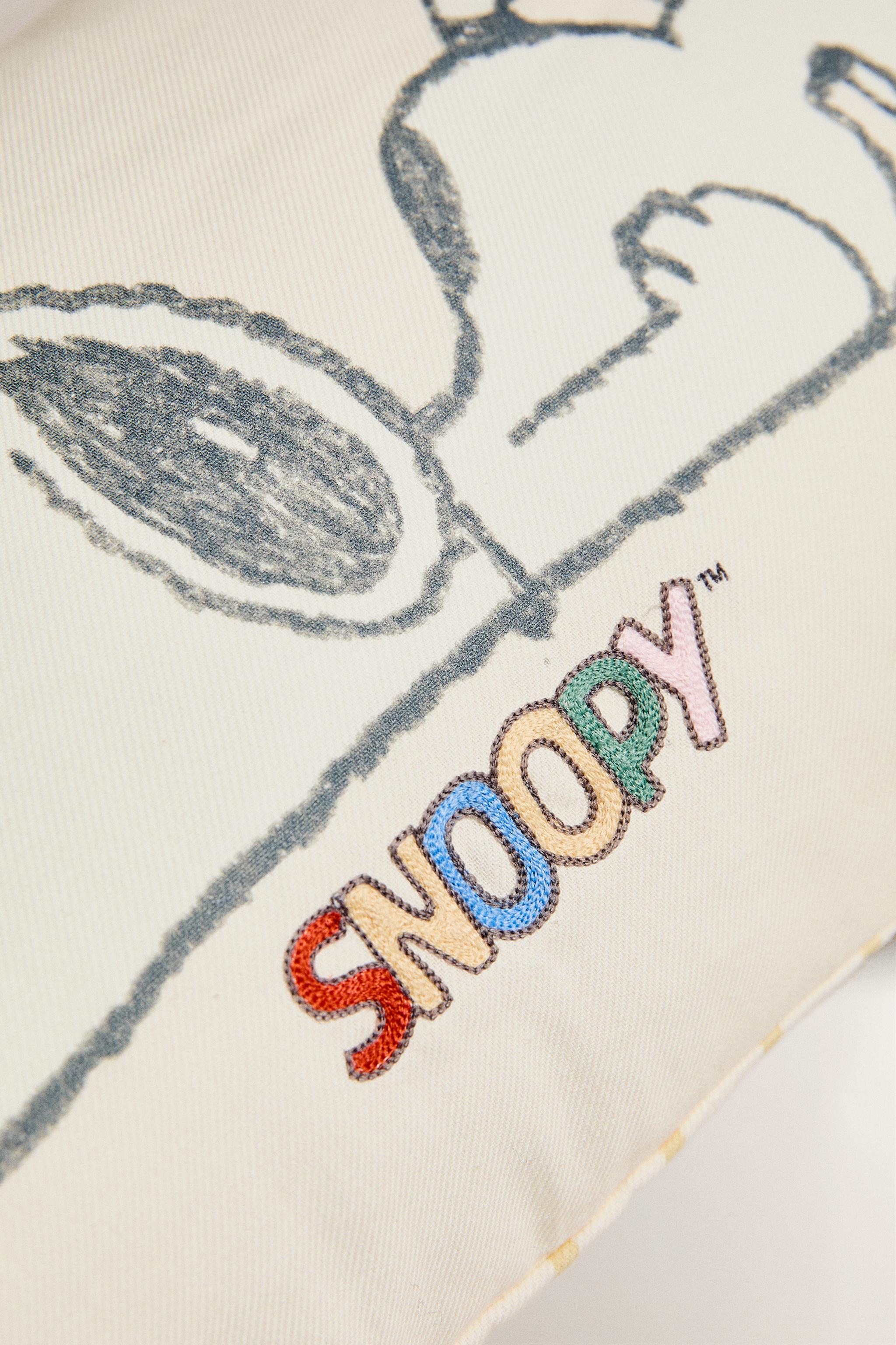 CHILDREN’S PEANUTS™ LONG THROW PILLOW