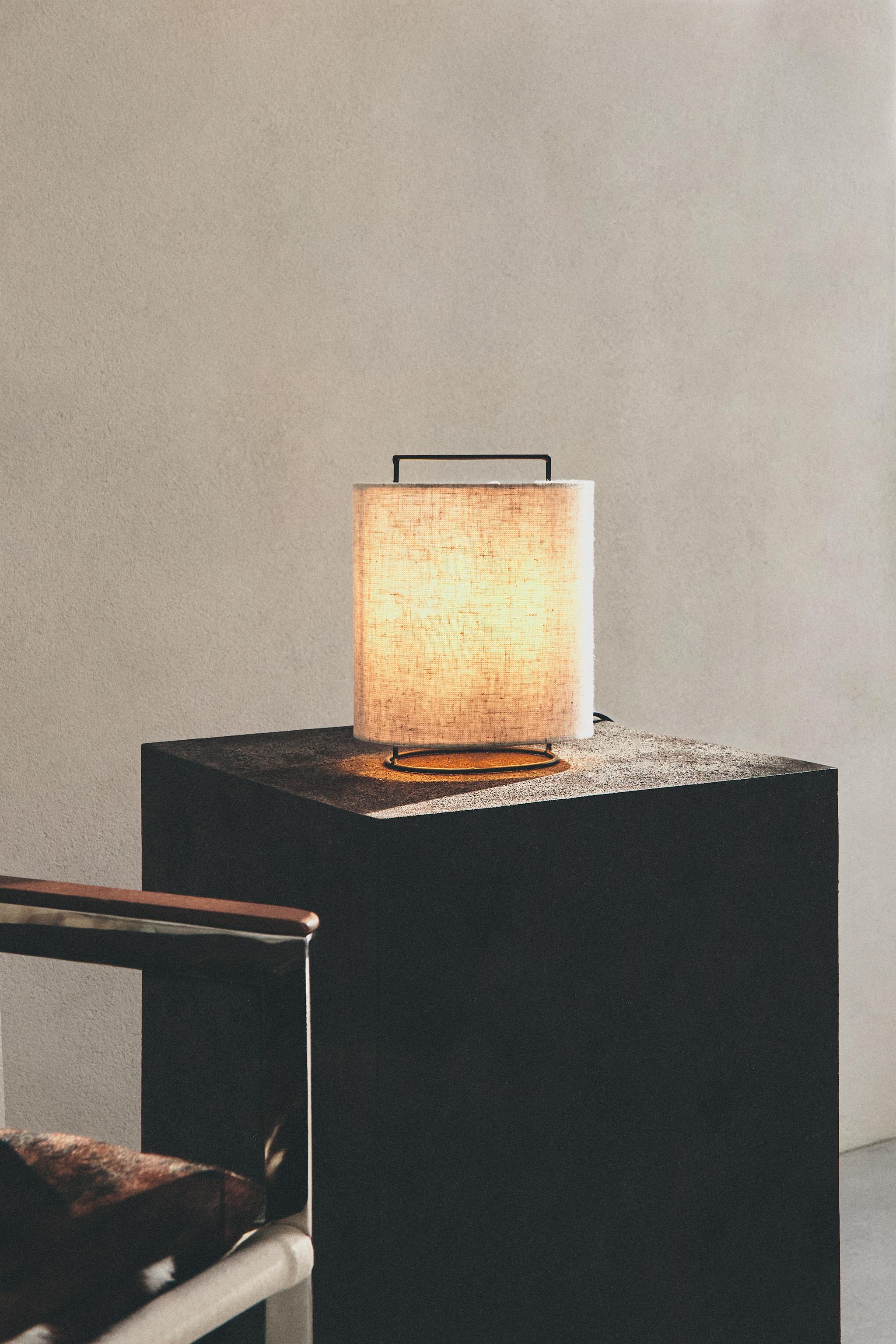 LINEN TABLE LAMP