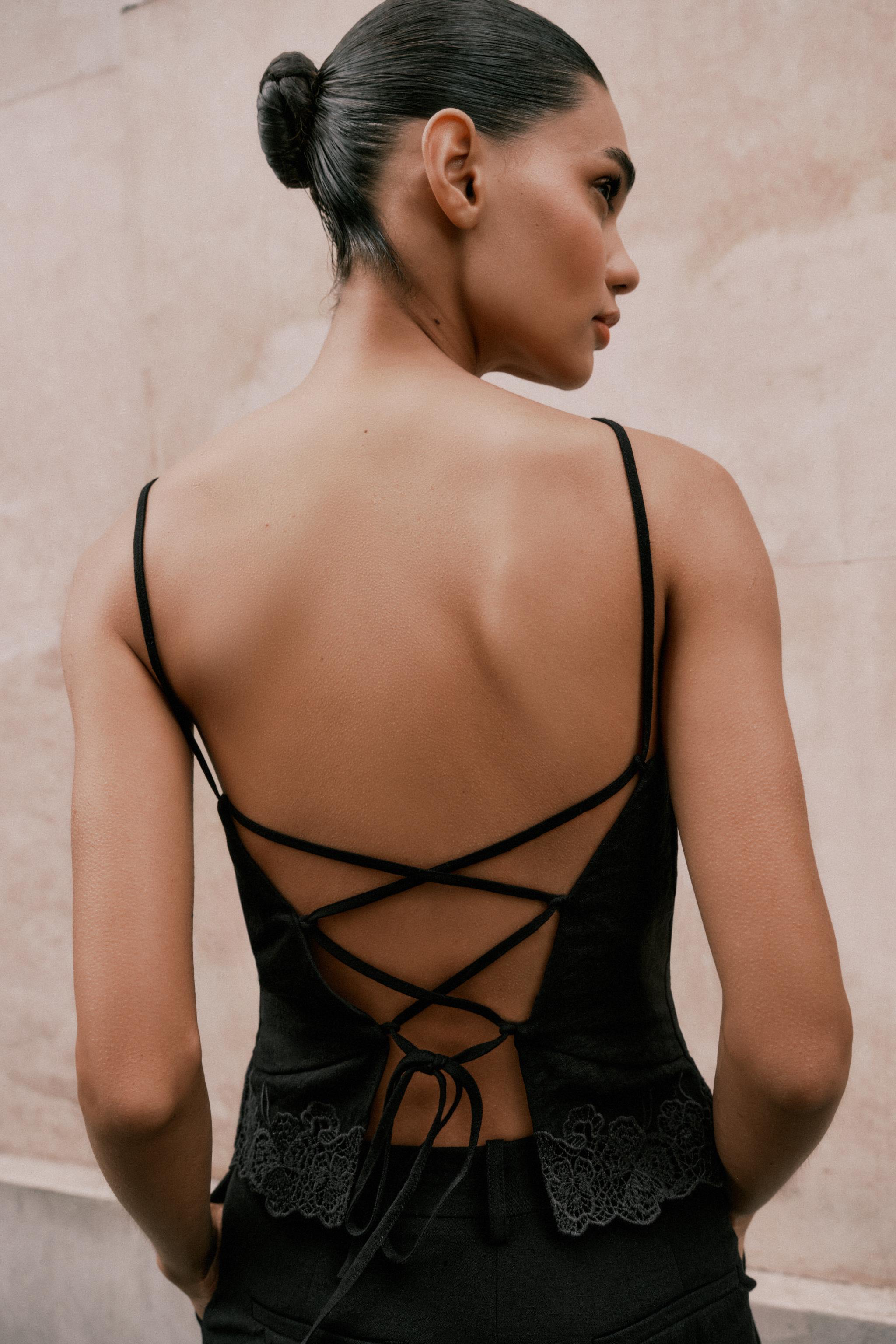 EMBROIDERED OPEN-BACK TOP