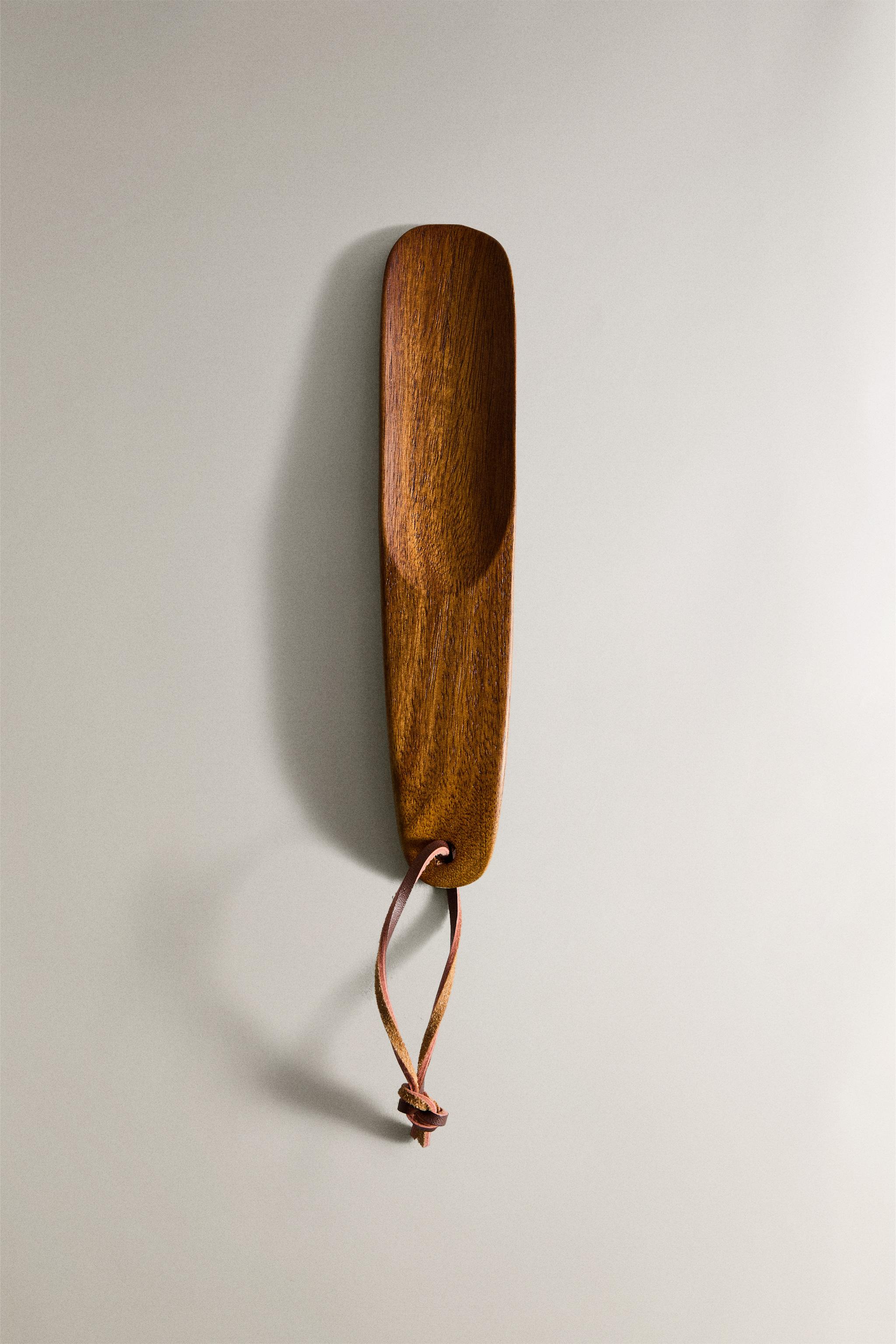 ACACIA WOOD SHOEHORN