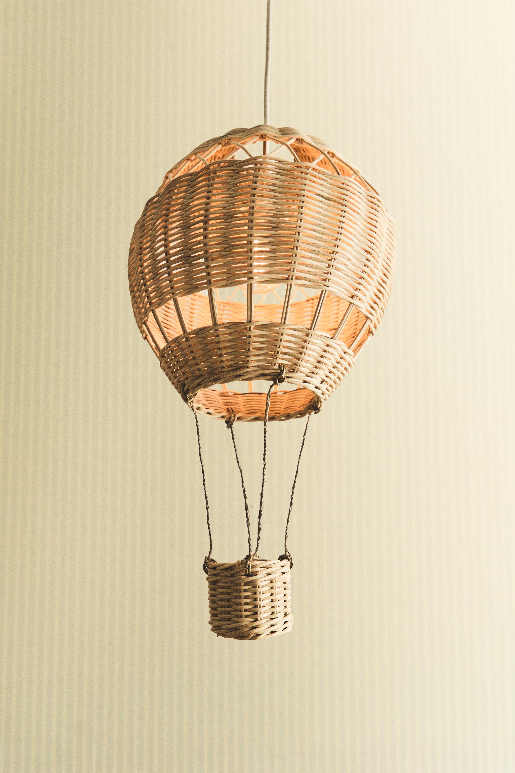 CHILDREN’S RATTAN BALLOON CEILING LAMPSHADE