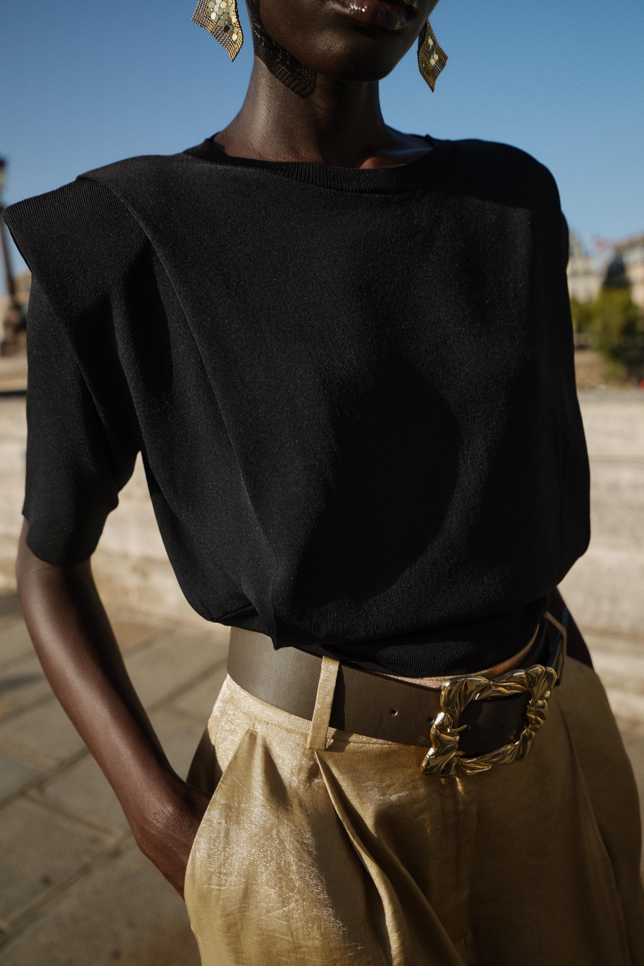 SHOULDER PAD KNIT TOP