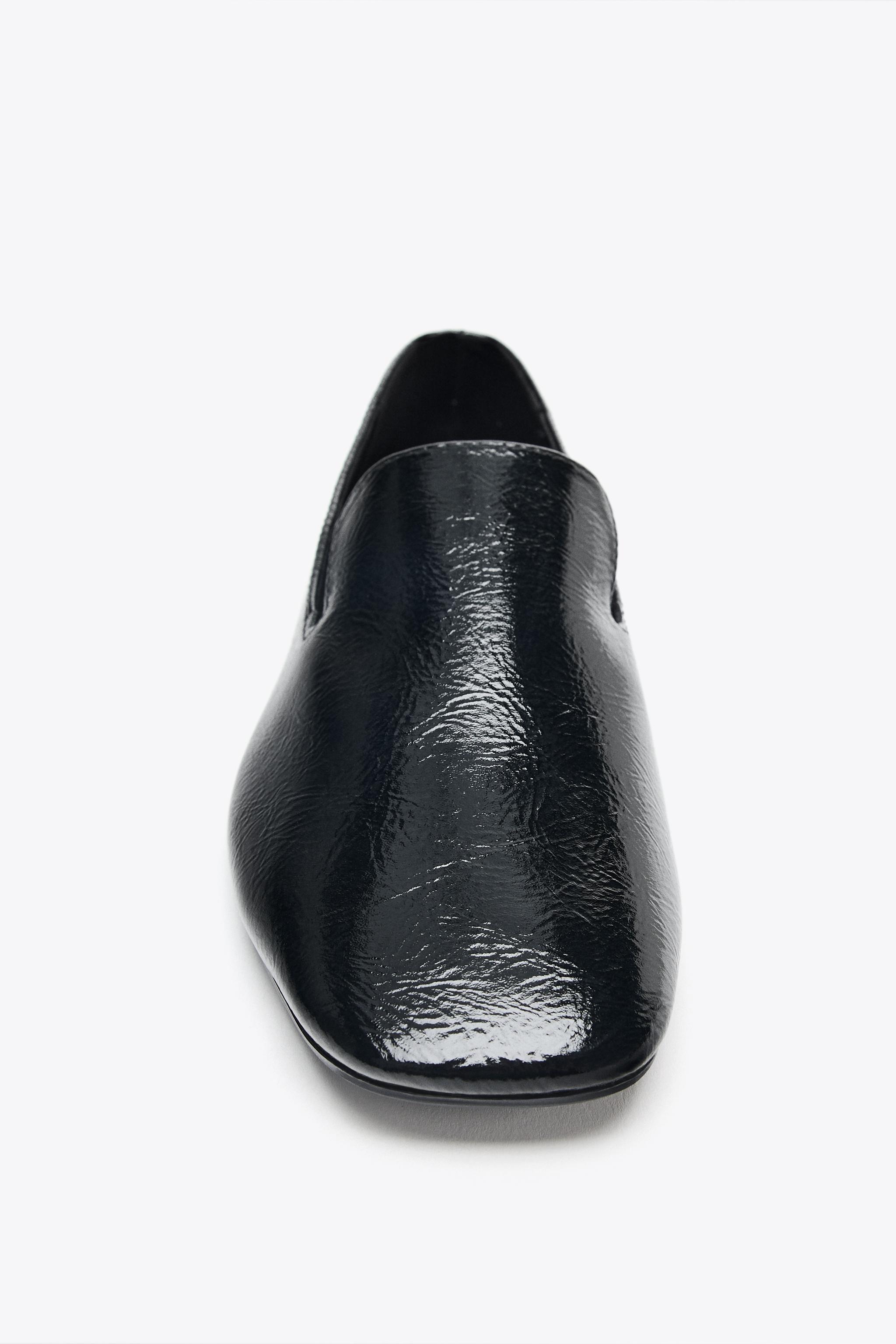 PATENT EFFECT LOAFERS